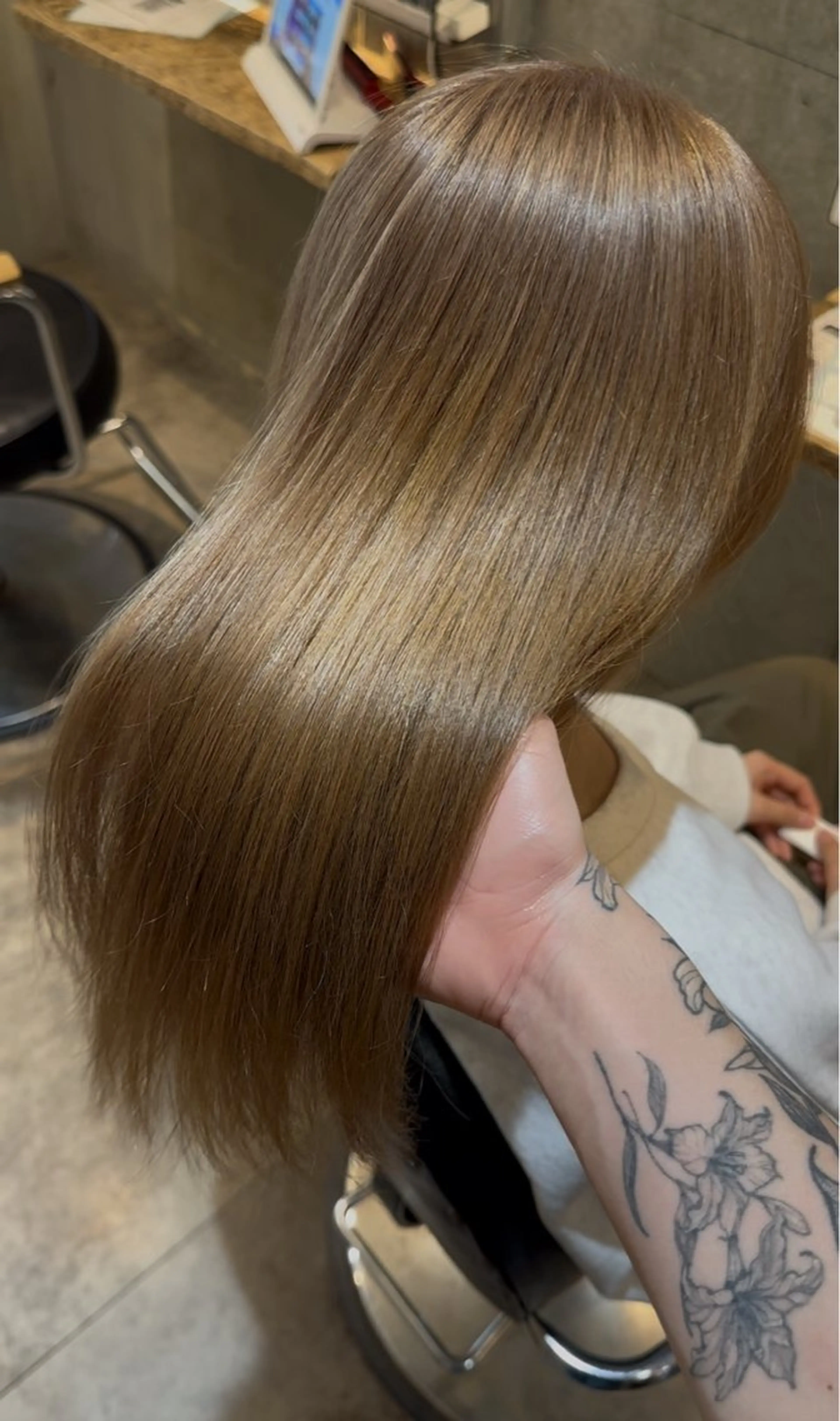 セミロング カラー ヘアアレンジ ヘアカラー トリートメント Tiffa二子玉川所属・【ブリーチはお任せ】 ハイトーン✨yuraのヘアスタイル