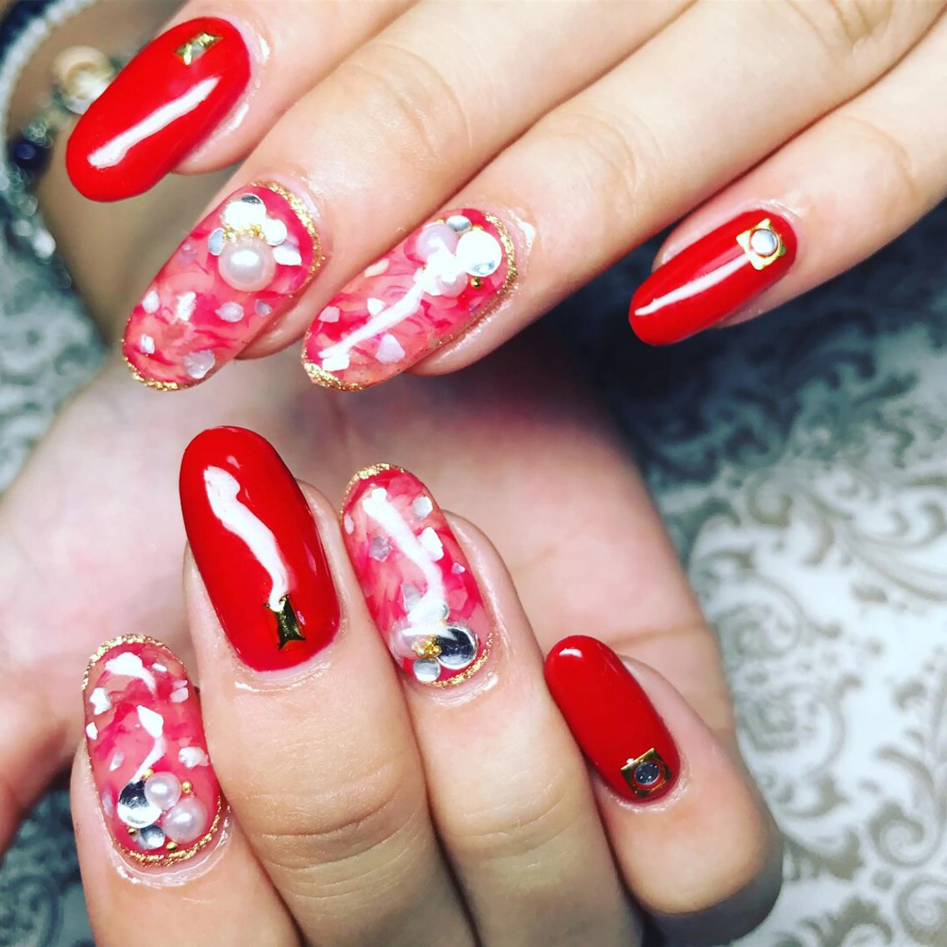 ネイル アートネイル 赤色 COCO+所属・COCO +のエステ・リラクイメージ