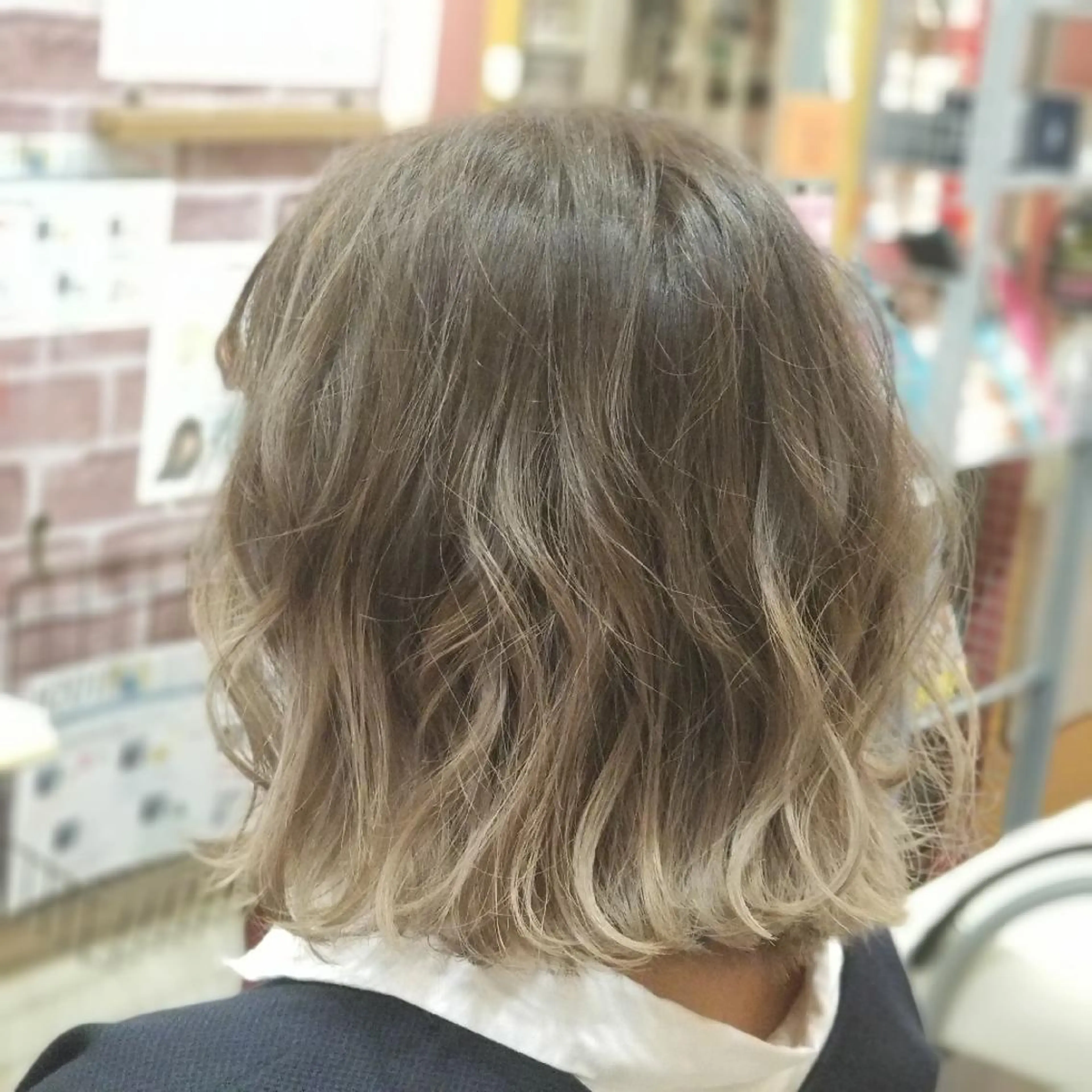 ミディアム ヘアカラー トリートメント 植田 /エクステ /ブリーチ/髪質改善のヘアスタイル