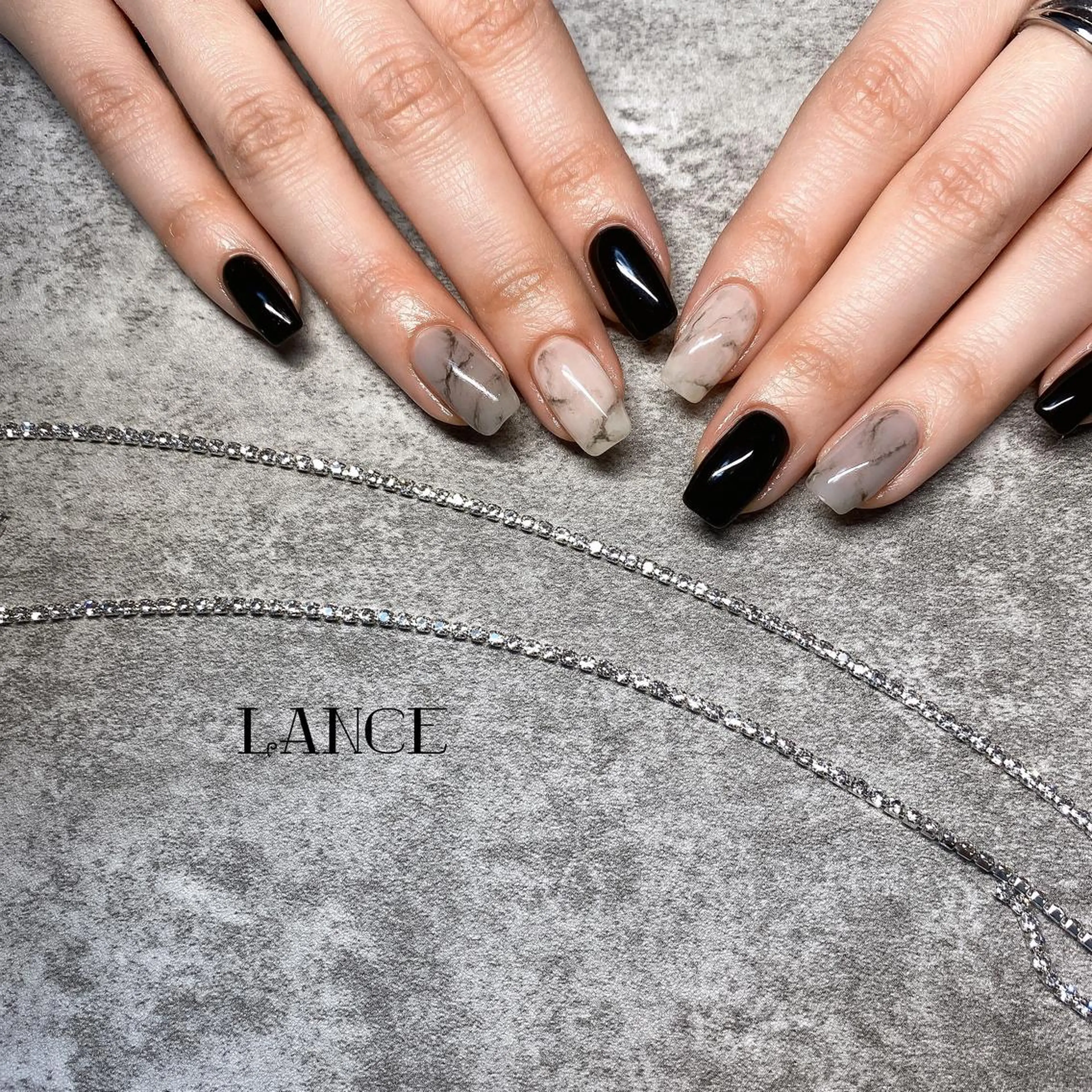 ミディアム ハンドネイル Lance nailのネイルデザイン