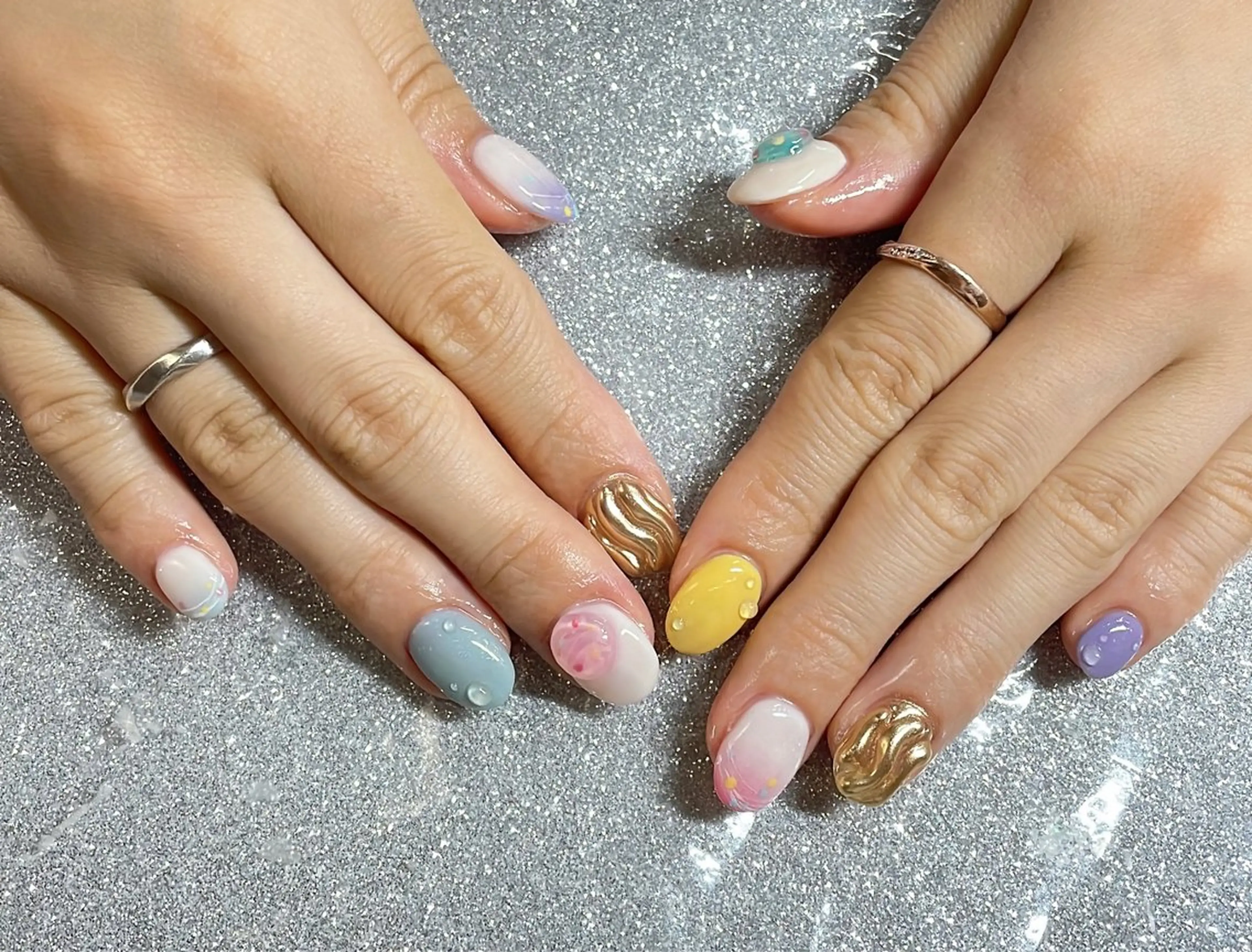 ネイル ハンドネイル VIERU 🌈🎀💖のネイルデザイン