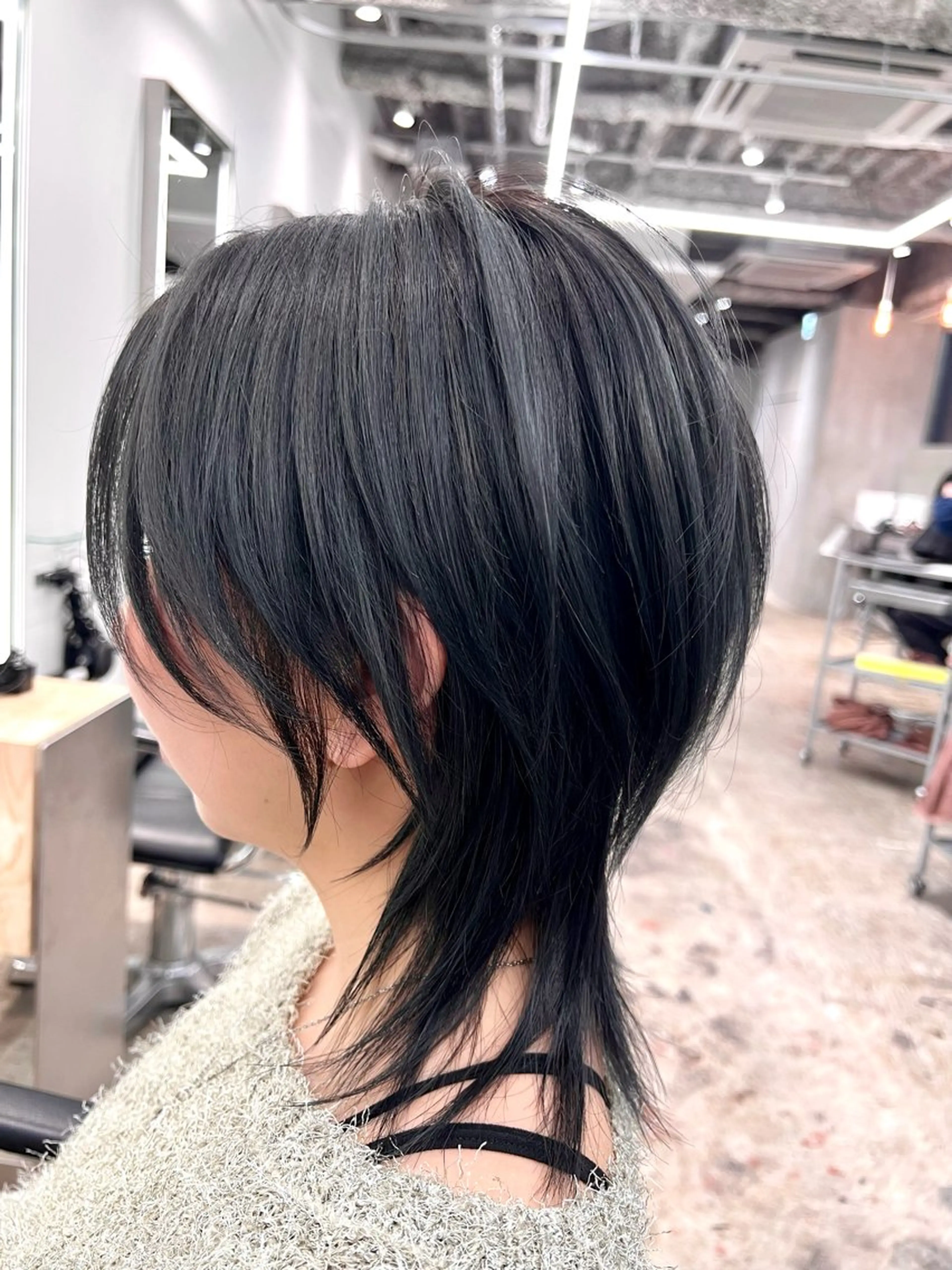 ミディアム レイヤーカット ウルフカット ウルフレイヤー カット ヘアカラー トリートメント ブリーチ/エクステ/ nine渋谷のヘアスタイル