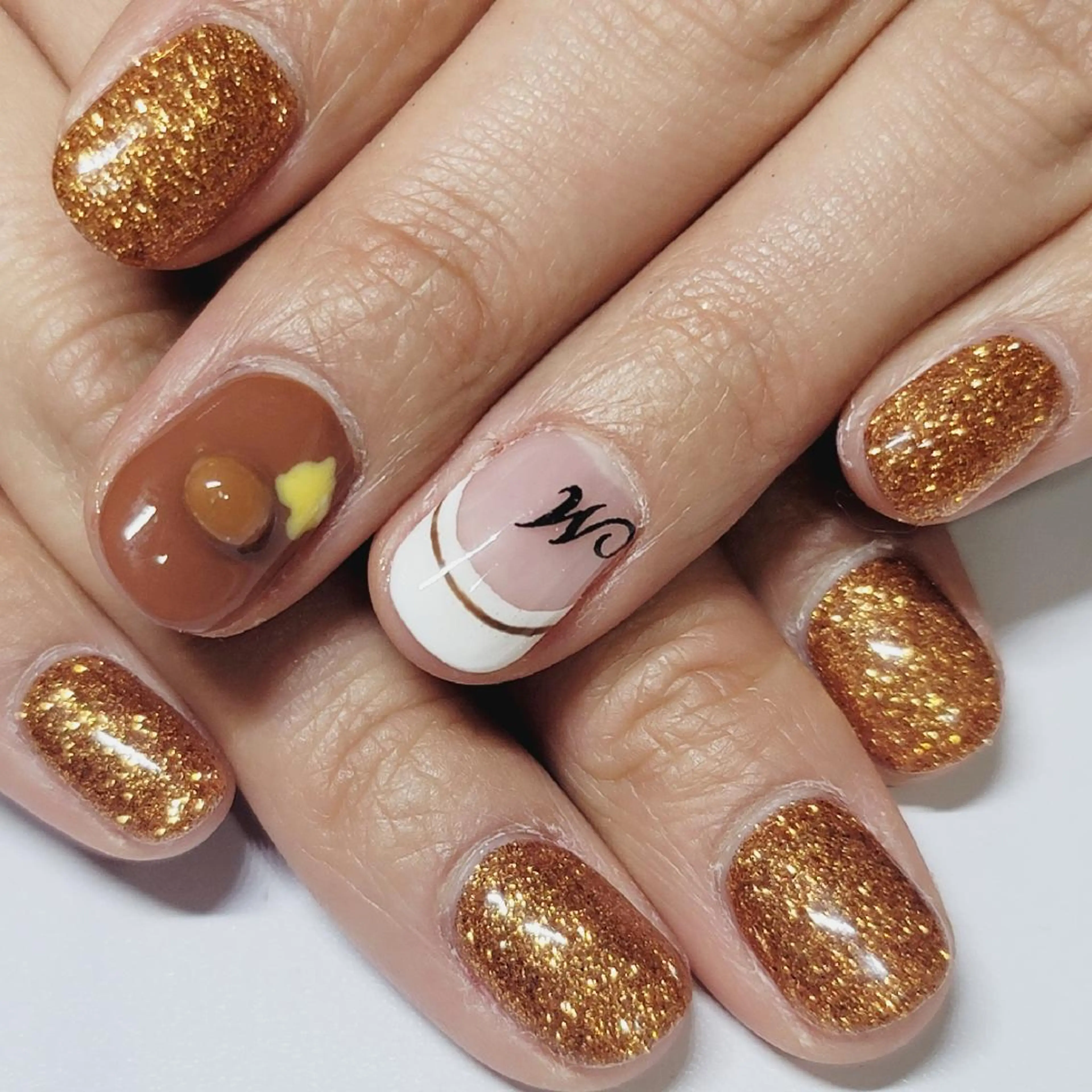 ネイル アートネイル ブラウン フレンチネイル ラメ(グリッター) ワンカラーネイル ハンドネイル よしだ ひろきのネイルデザイン