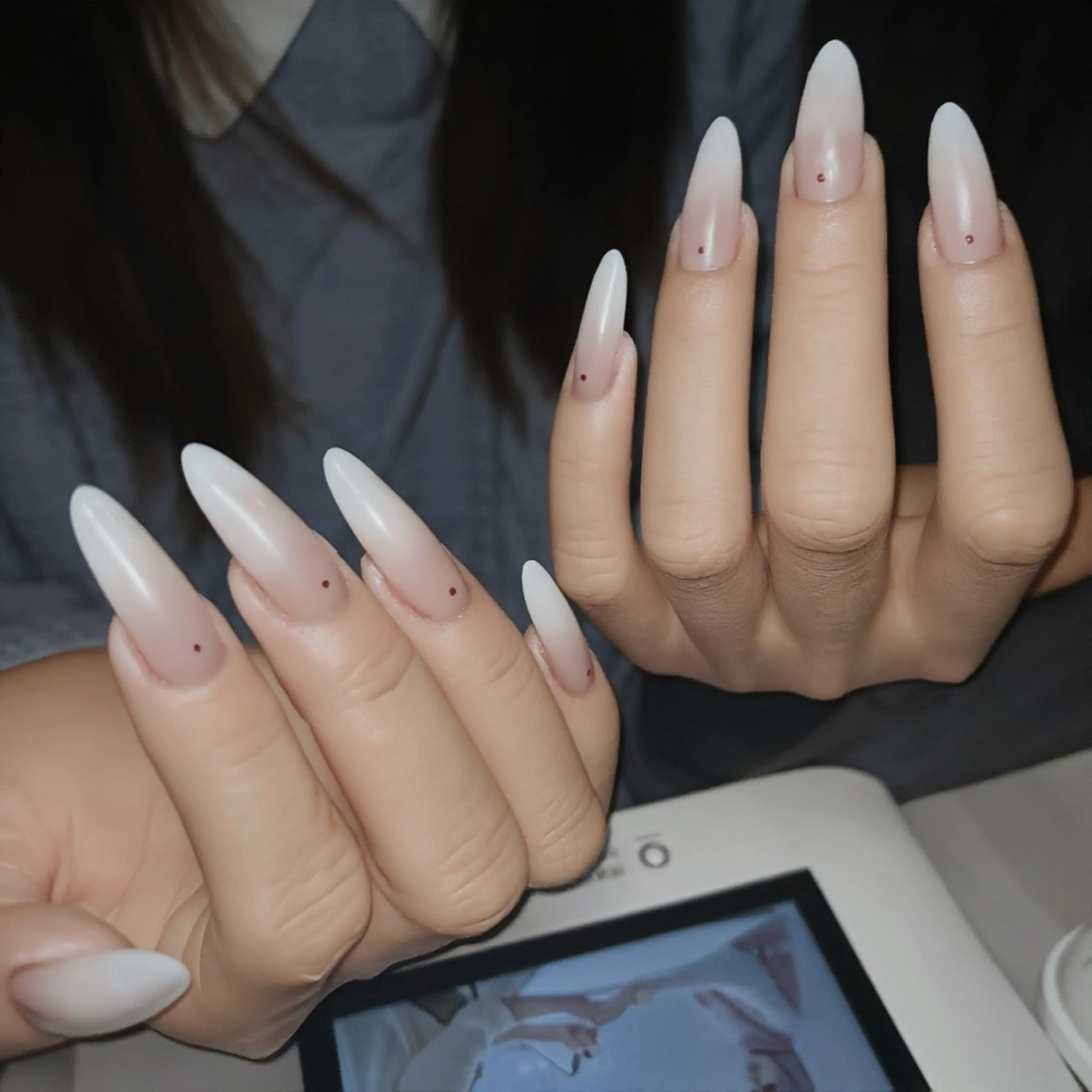 ネイル グラデーション ハンドネイル Hitomi Nail Studio所属・HITOMI まおのネイルデザイン