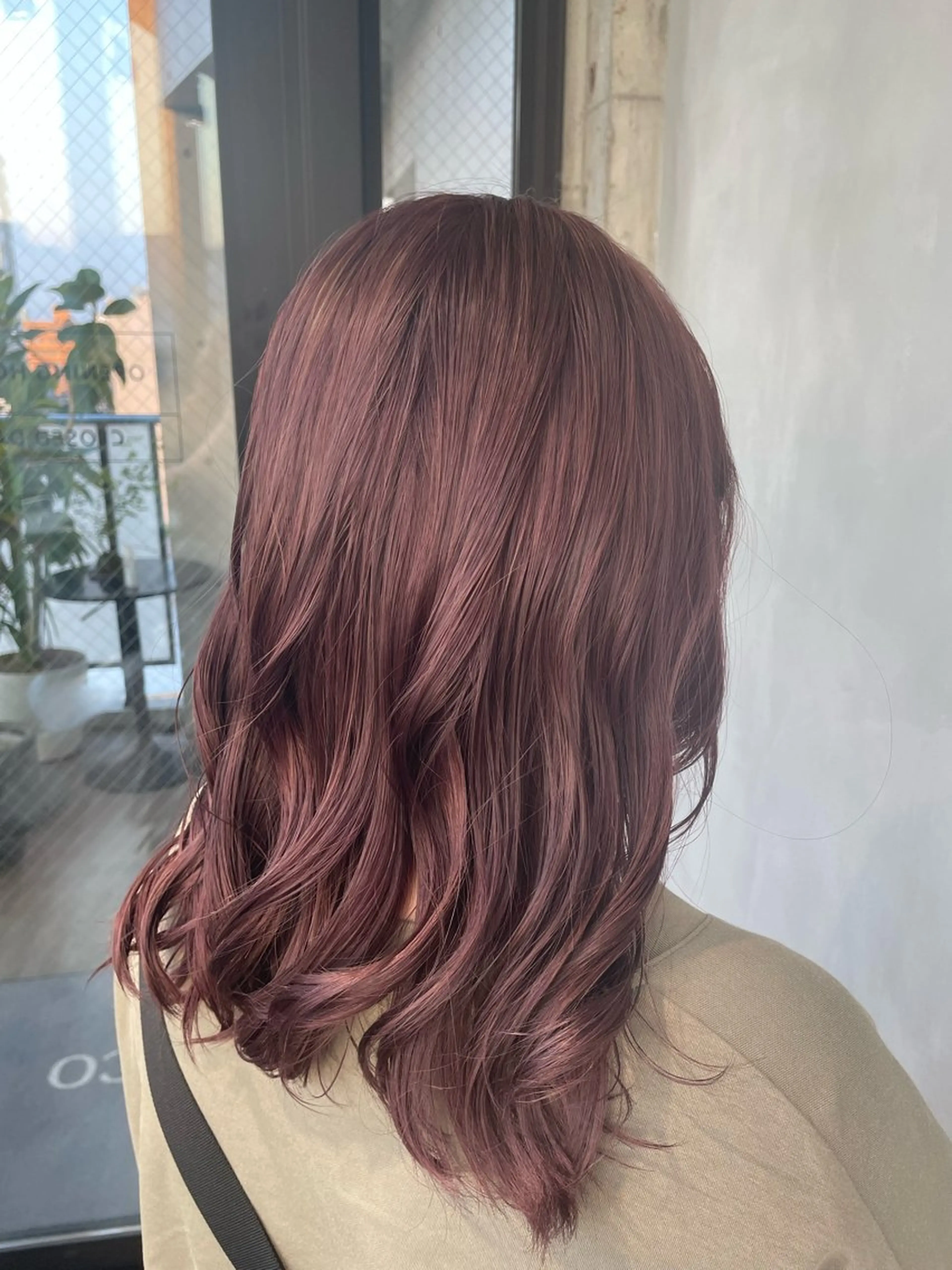 ミディアム カラー 暖色/ハイトーン/ カラー/HBLのヘアスタイル