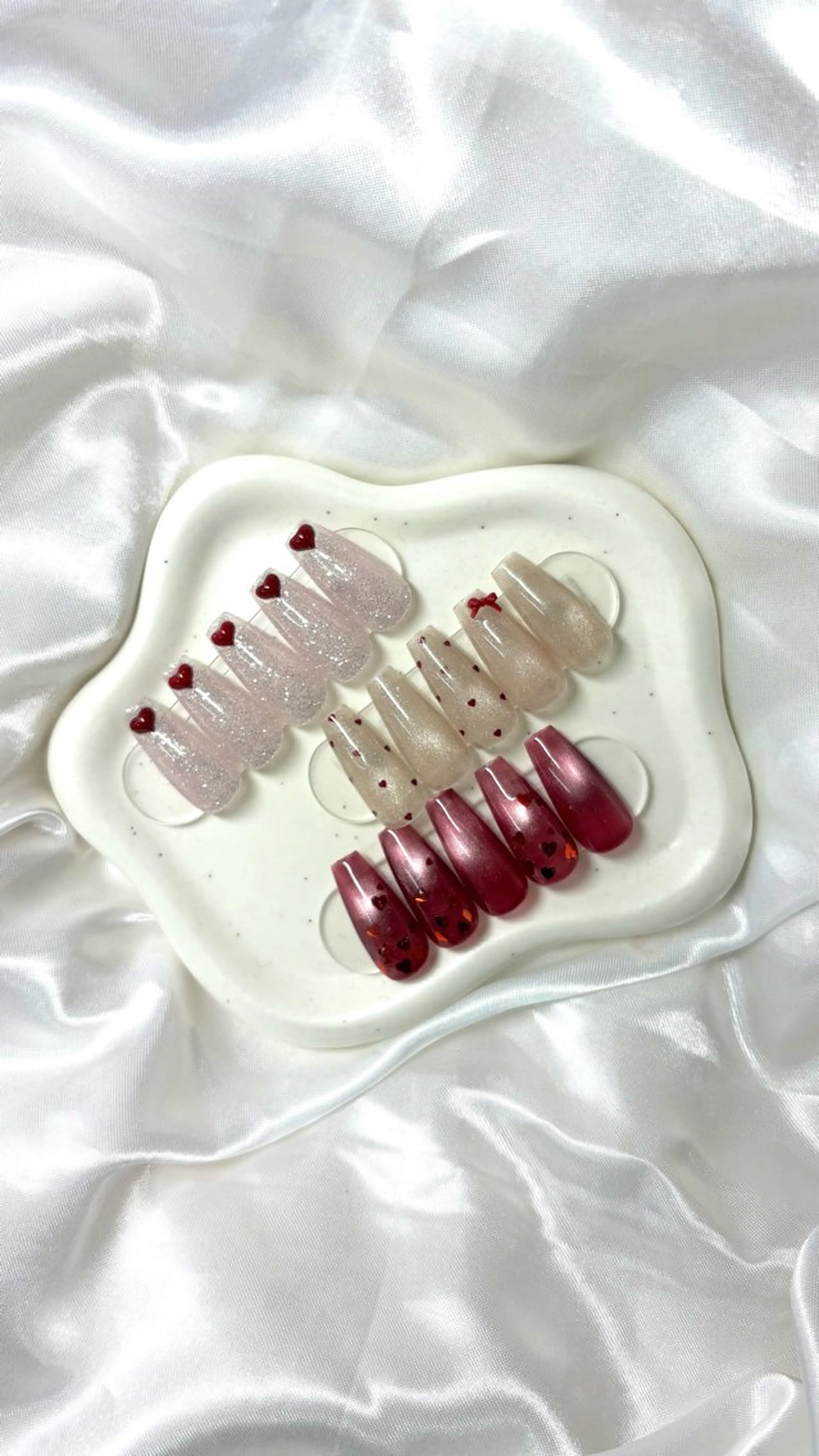 【オフ無】February nail❤️✨の写真