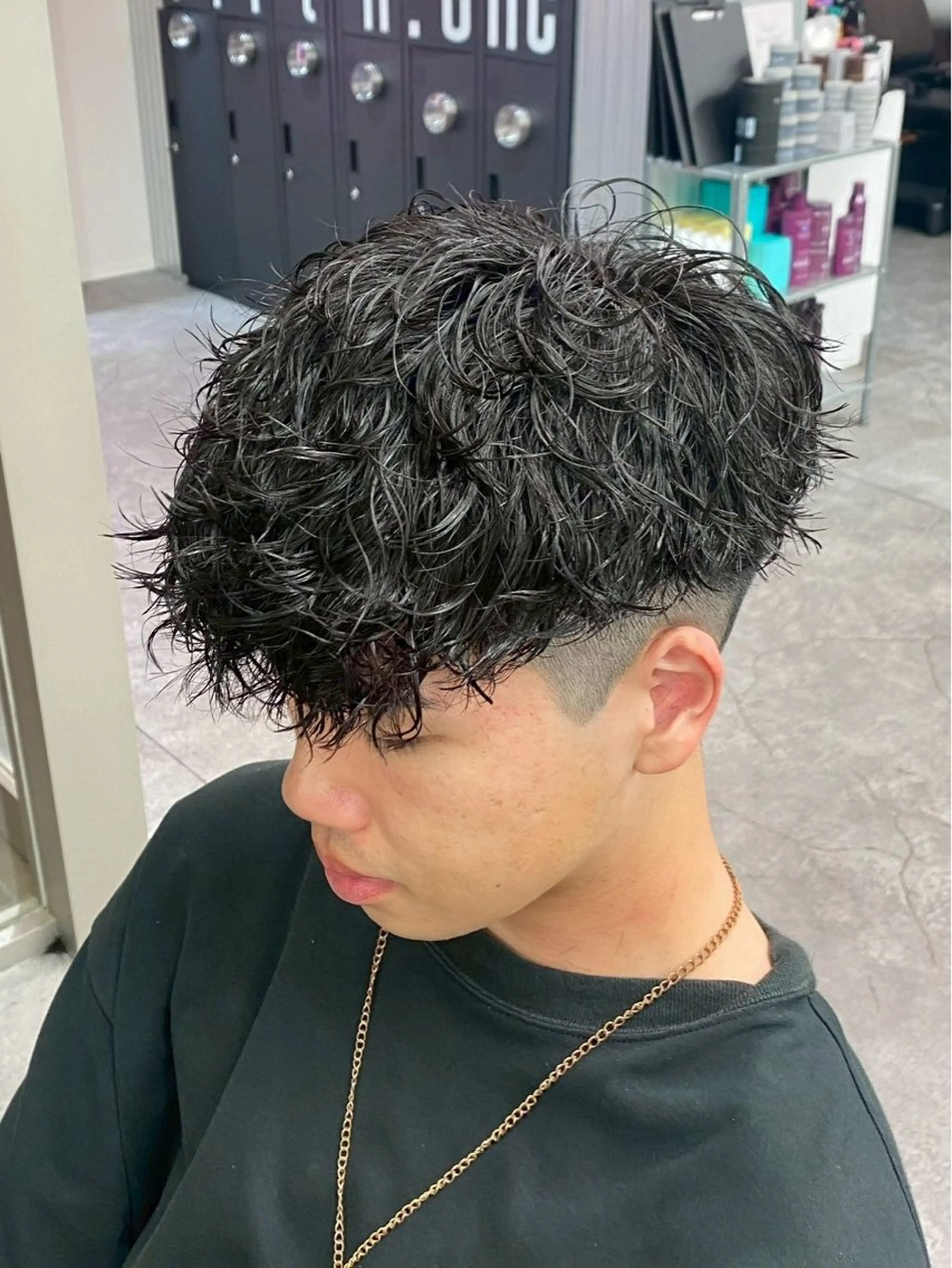 ショート パーマ メンズ メンズパーマ ツイストスパイラルパーマ スパイラルパーマ パーマ指名1位✨ 針尾 完のヘアスタイル