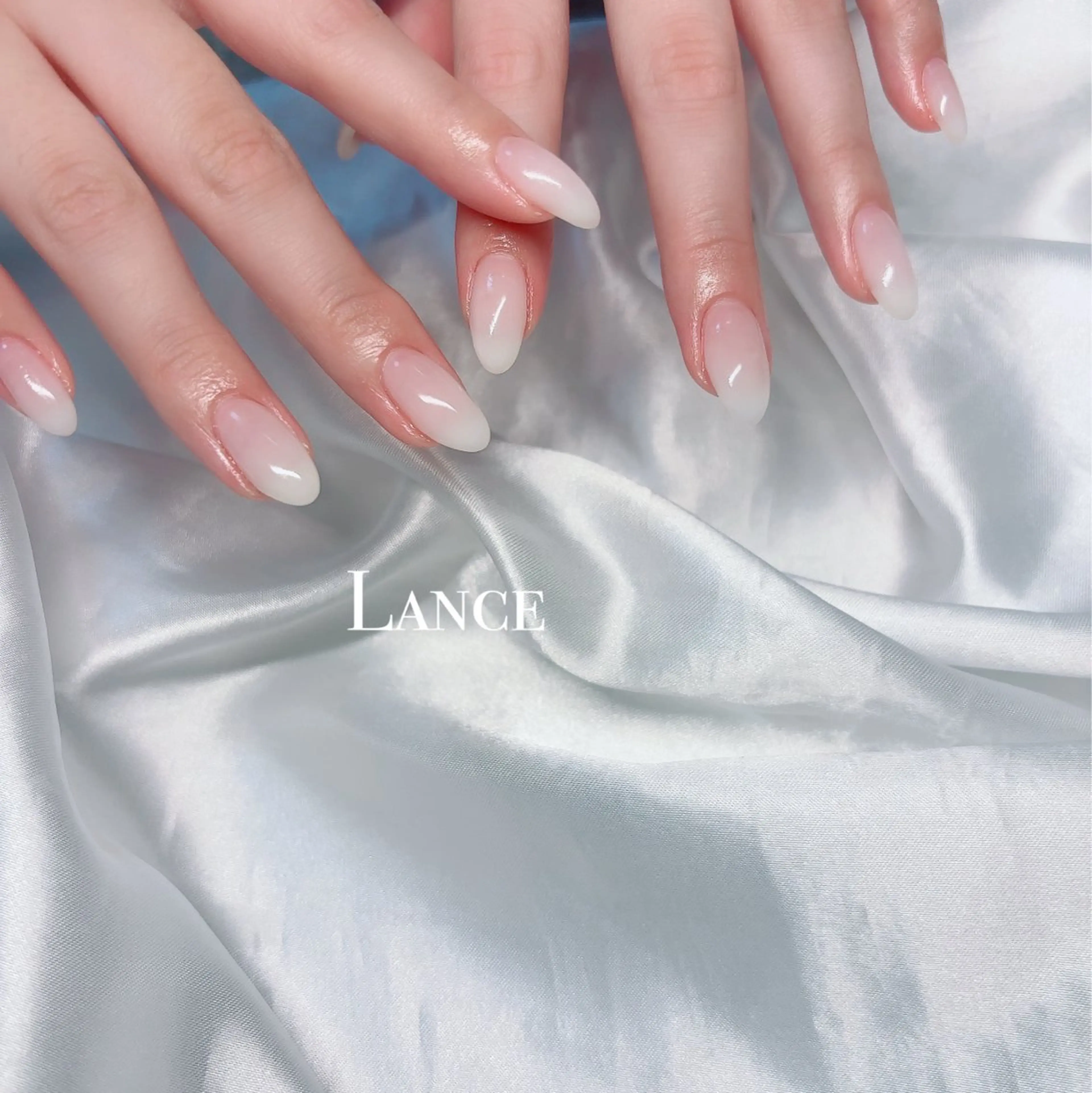 ネイル オーロラネイル フットネイル フレンチネイル キラキラネイル 韓国ネイル ハンドネイル Lance nailのネイルデザイン