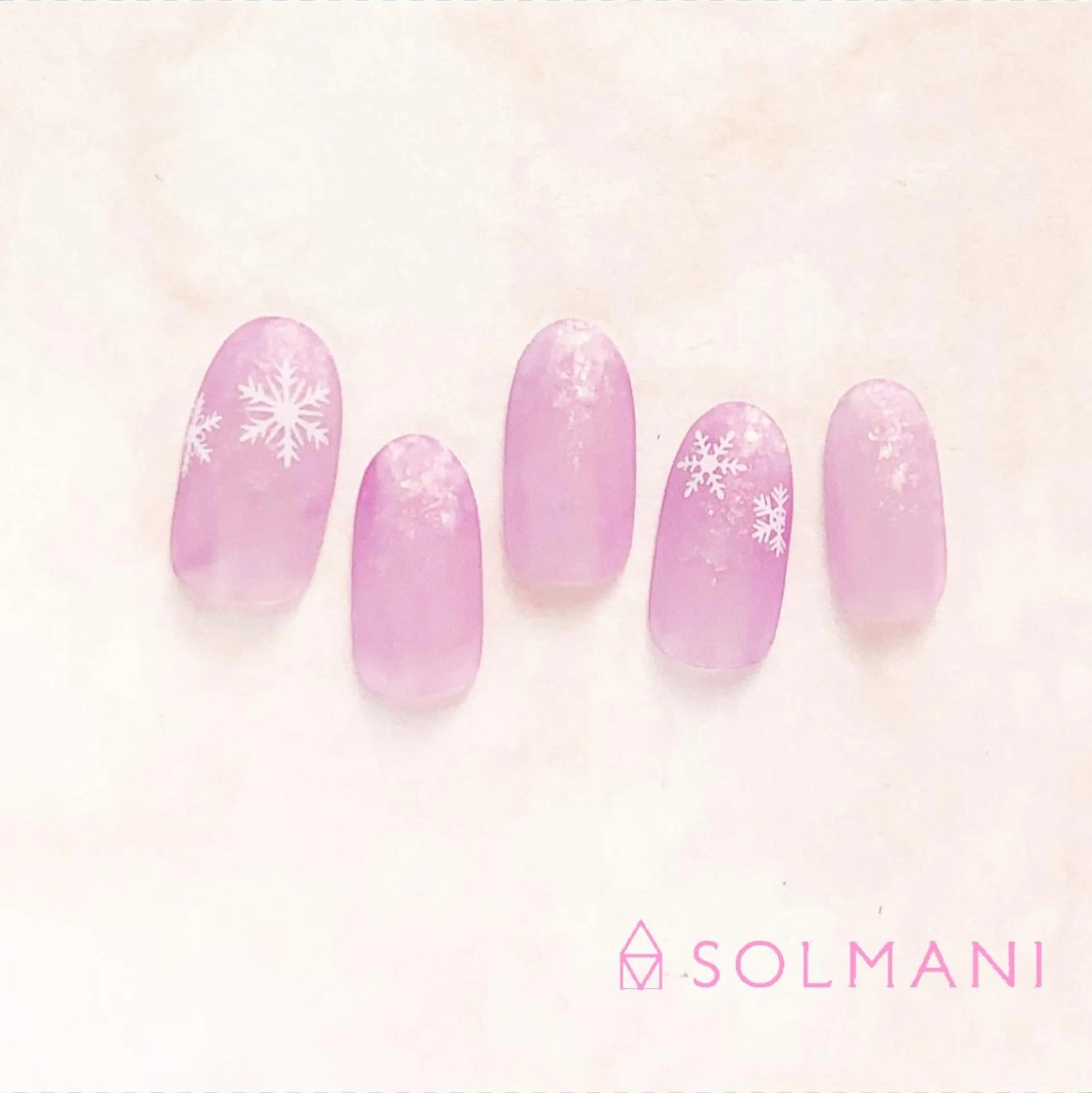 ネイル SOLMANI 予約担当のネイルデザイン