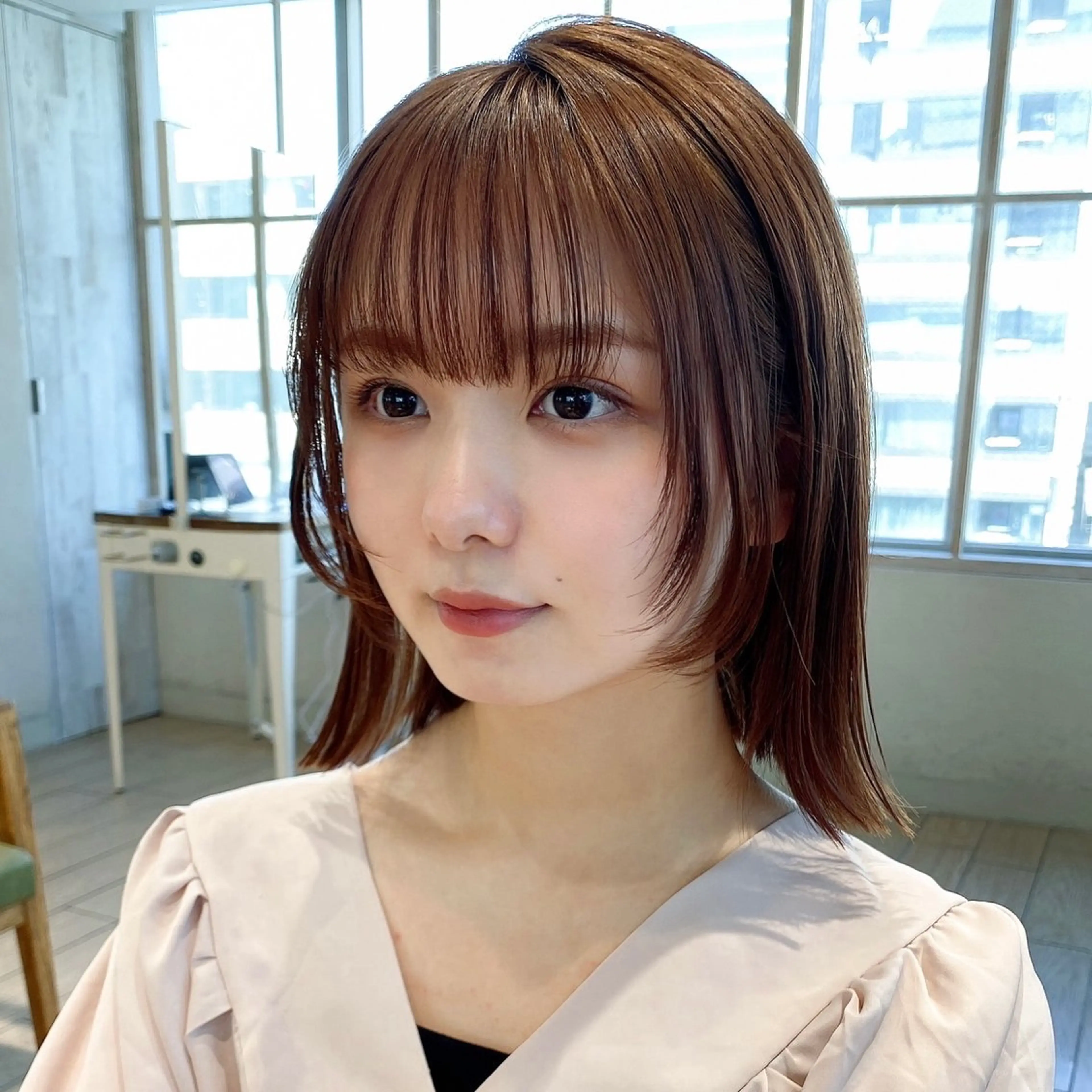 ミディアム カラー パーマ 小顔カット カット トリートメント モテ髪×トレンド💕 小顔レイヤー 金井のヘアスタイル