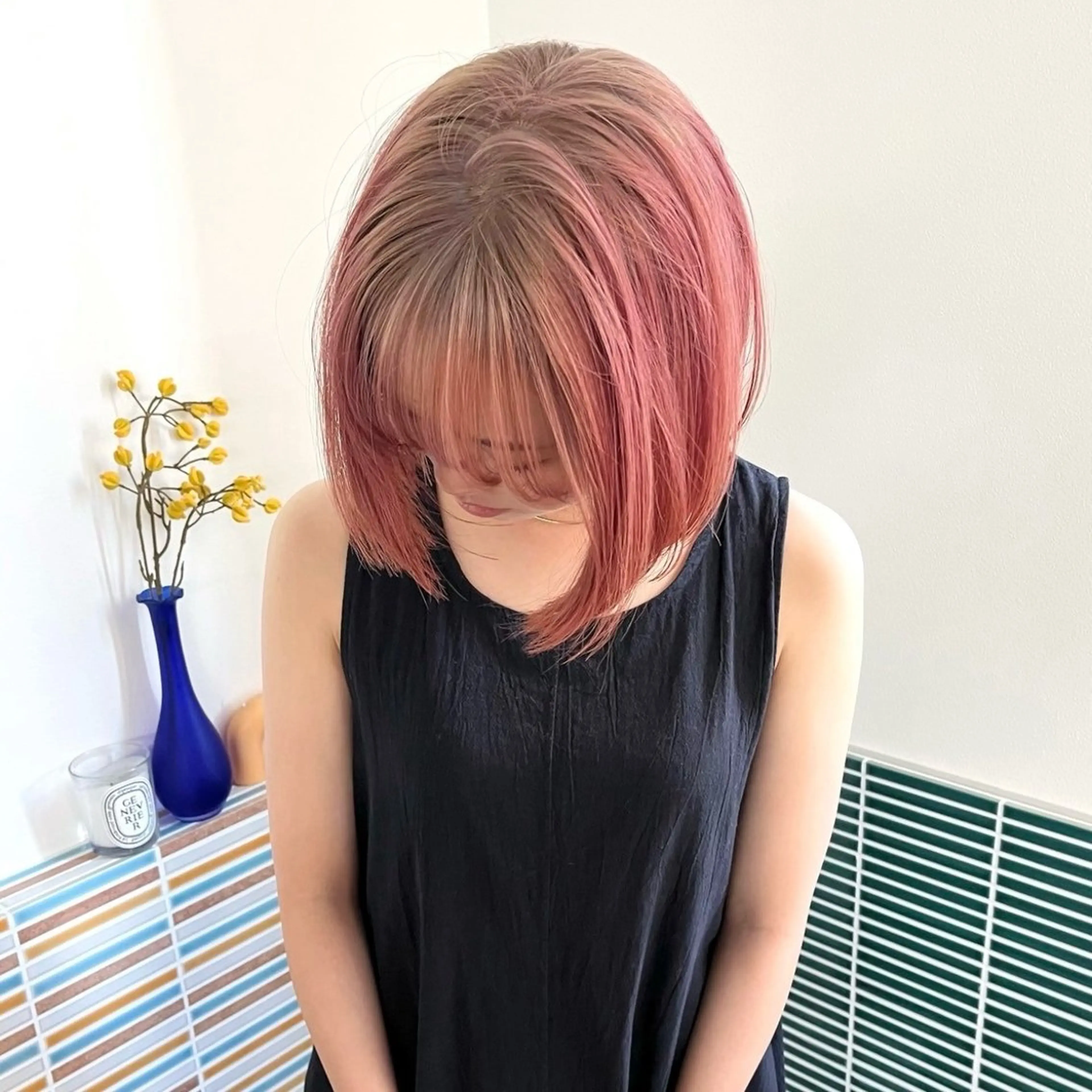 ショート カラー ヘアアレンジ 縮毛矯正ブリーチ/ ベージュmamiのヘアスタイル