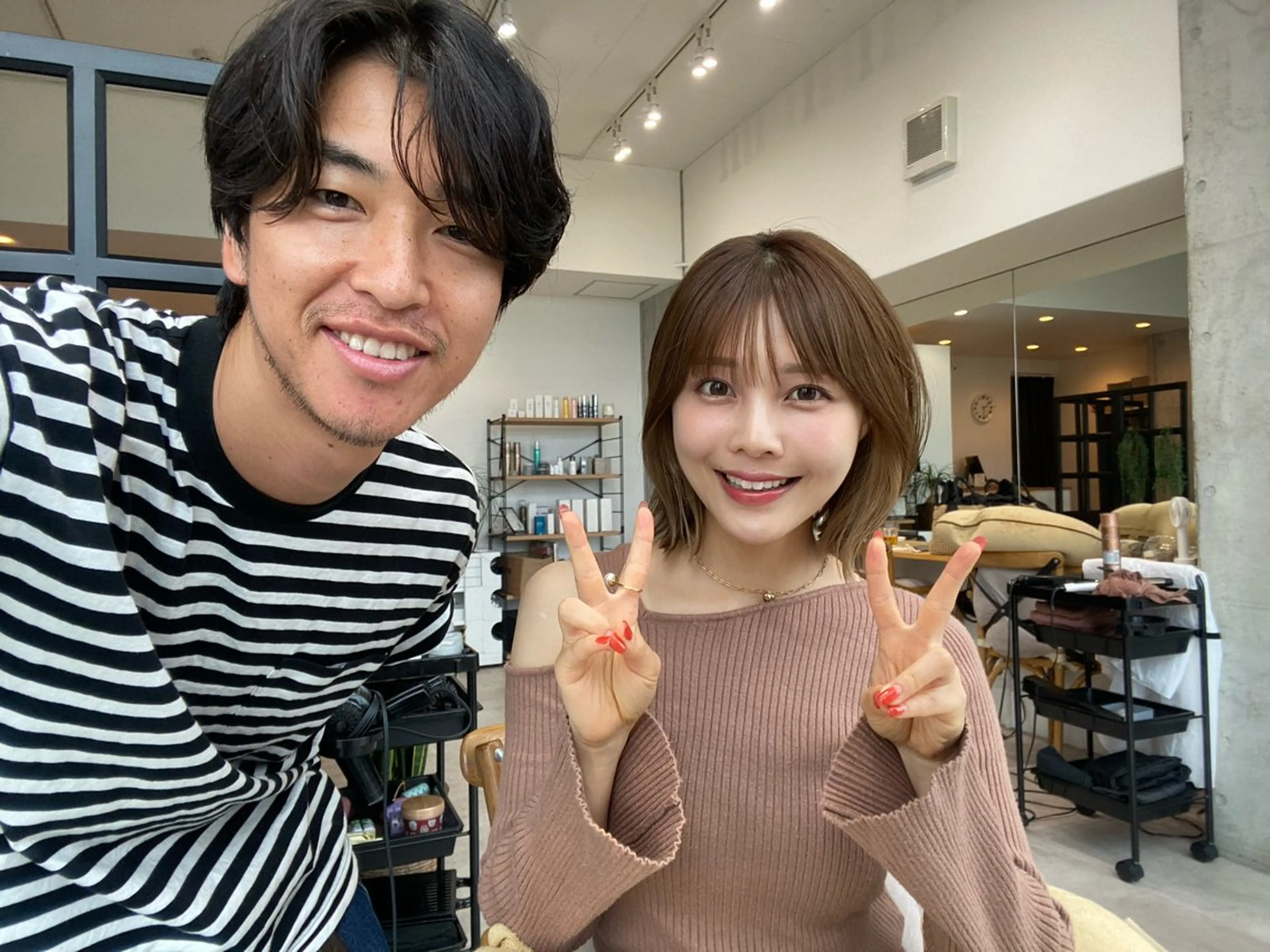 ミディアム カット ヘアカラー トリートメント また会いたくなる 美容師【KENTA】のヘアスタイル