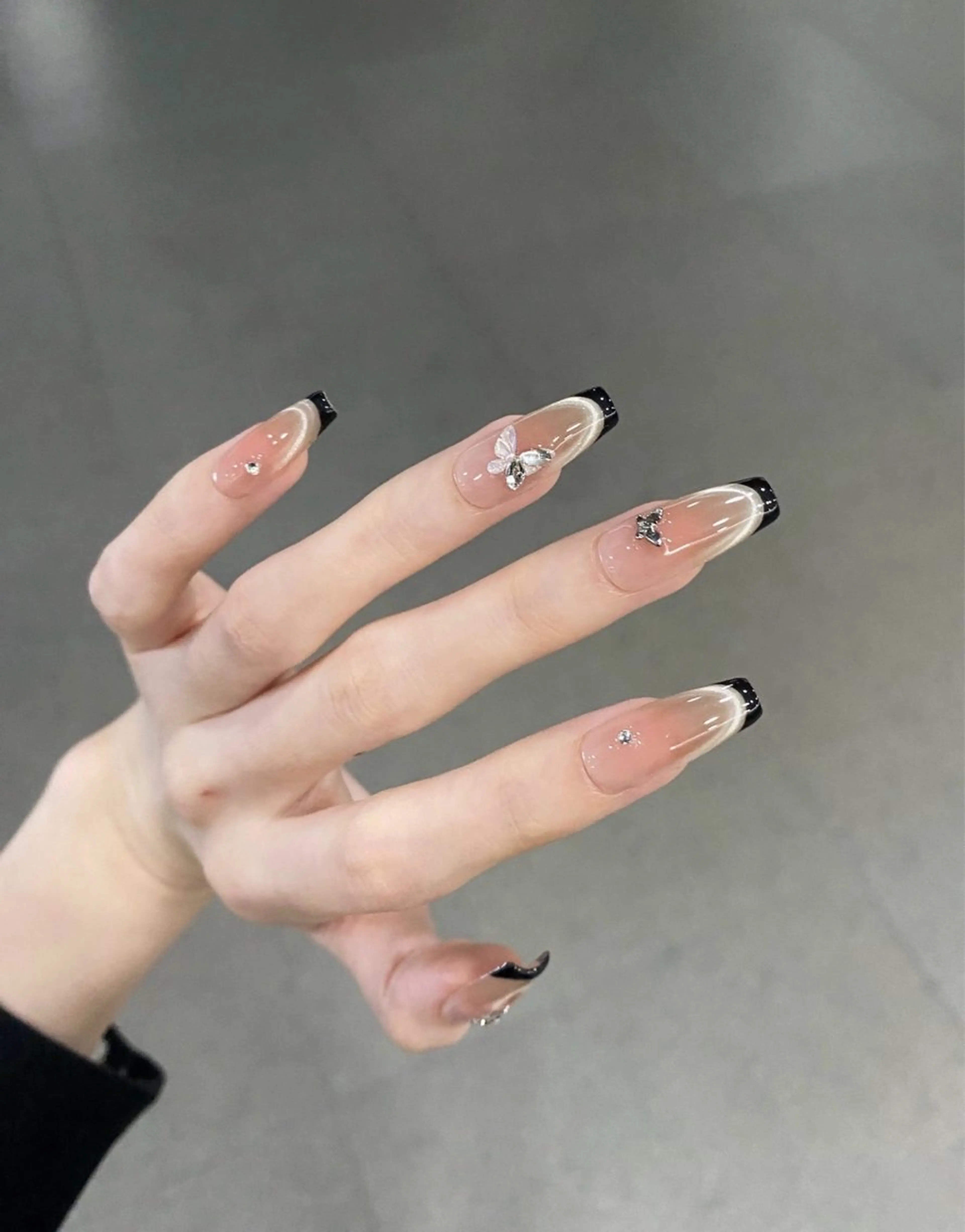 ネイル ETELUNA Nail 銀座店【パラジェル/フィルイン/チップスカルプ/マグネット/ニュアンス】所属・周 テイのネイルデザイン