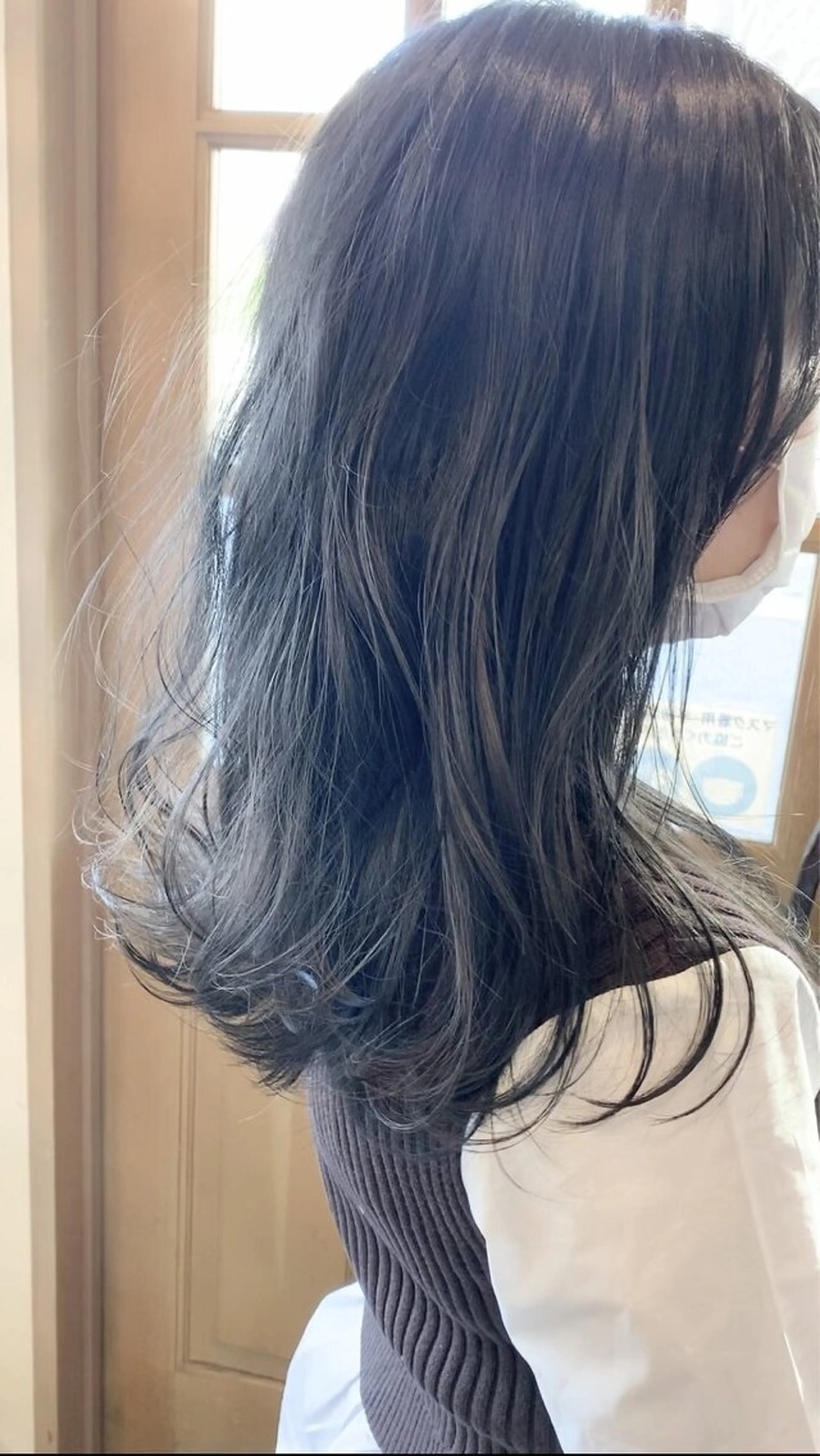 セミロング カラー 浅原 恵樹のヘアスタイル