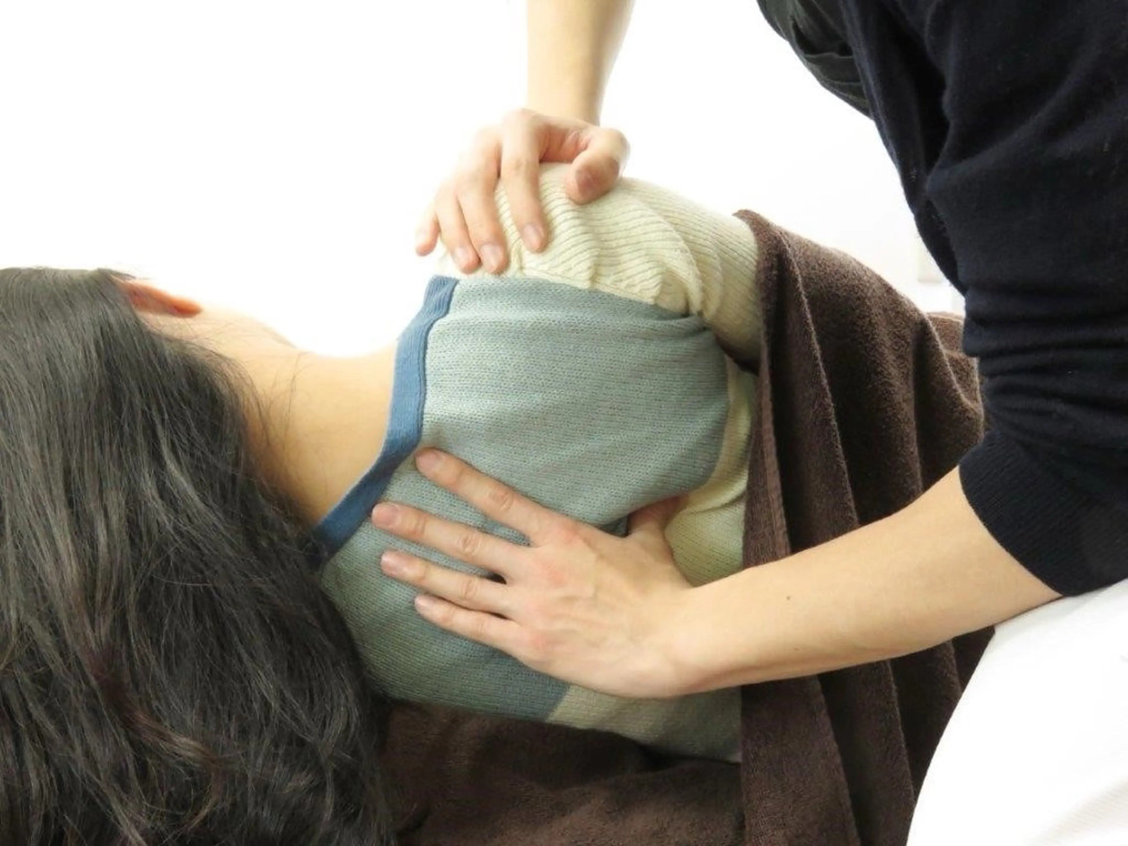 凝り固まった肩甲骨や肩をスッキリ【肩甲骨はがし】通常¥6,600→¥3,300の写真