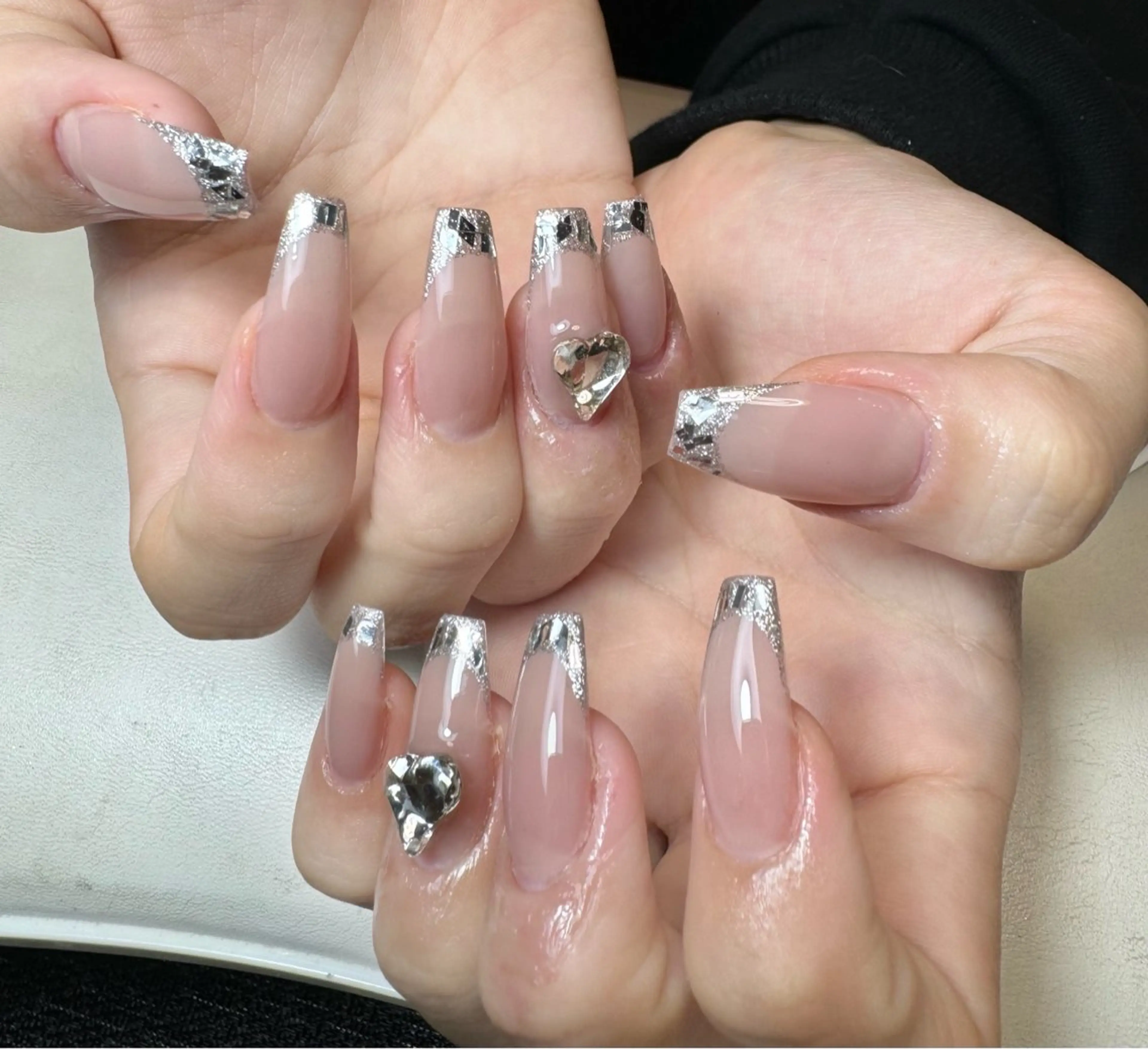 ネイル フレンチネイル ガラスフレンチ ain nailのネイルデザイン