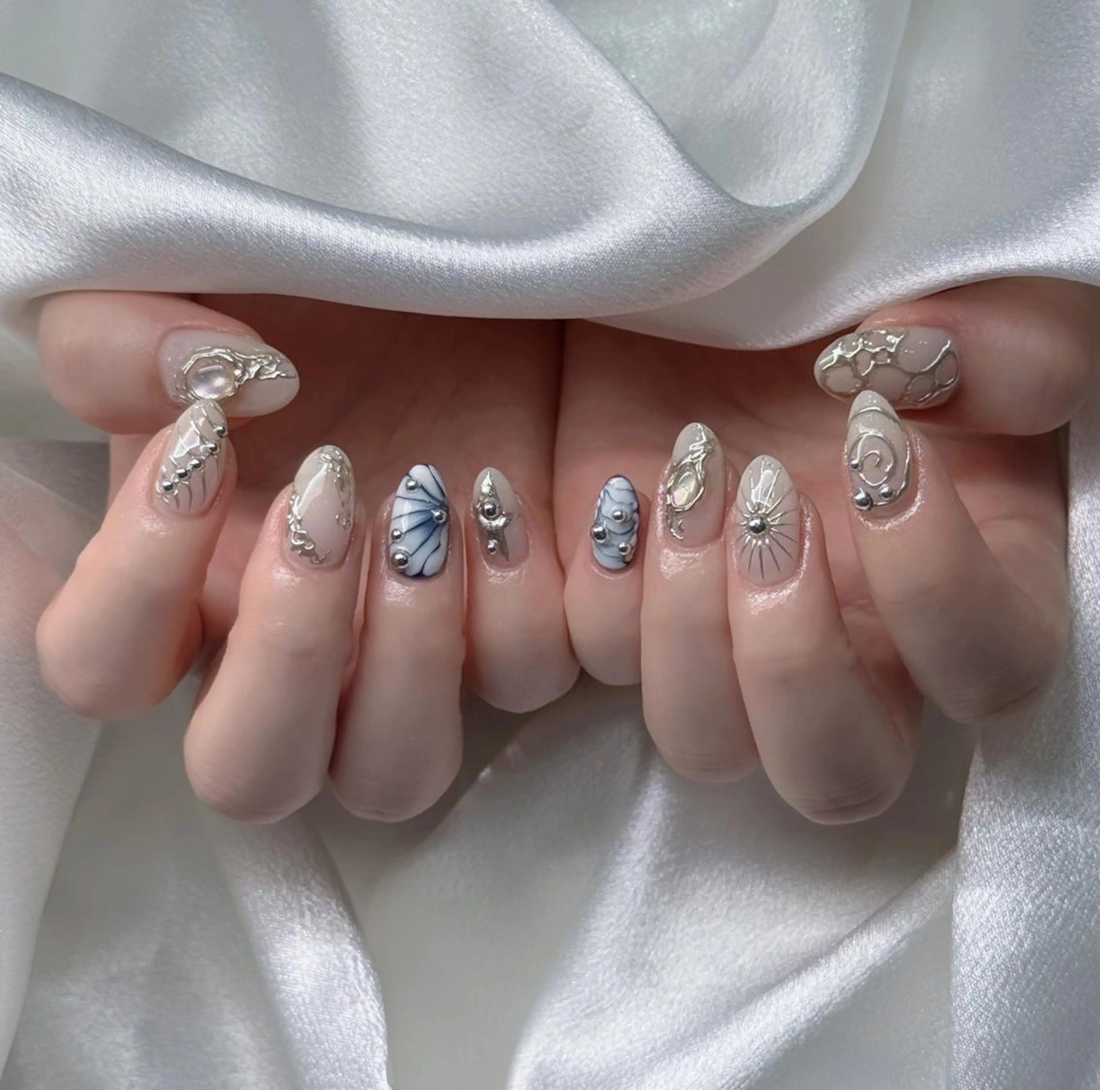 ネイル オーロラネイル ブルー チークネイル フットネイル フレンチネイル ハンドネイル NAILS168 新大久保店のネイルデザイン