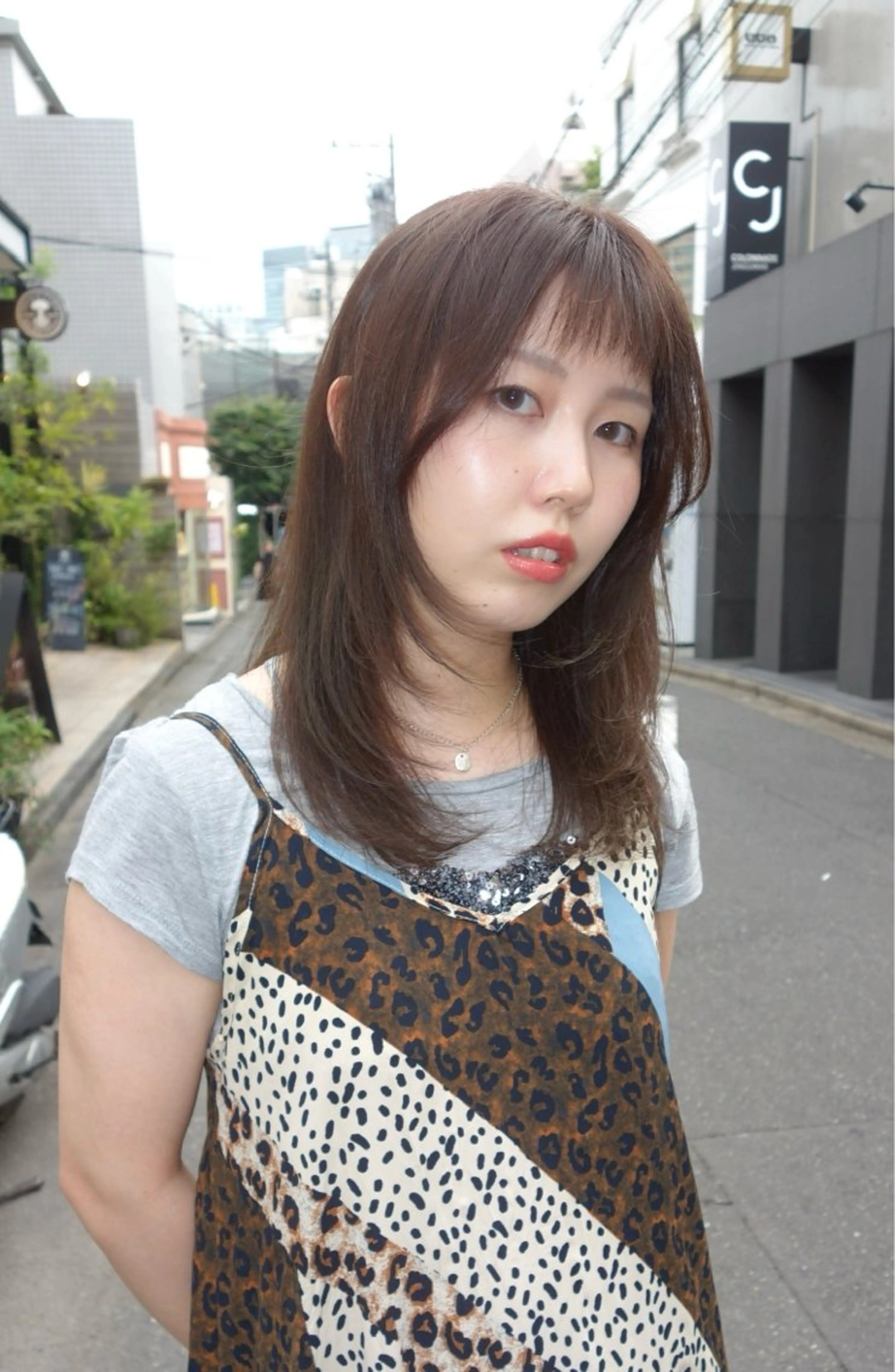 セミロング カット HEIMER ミカド　サトル△のヘアスタイル