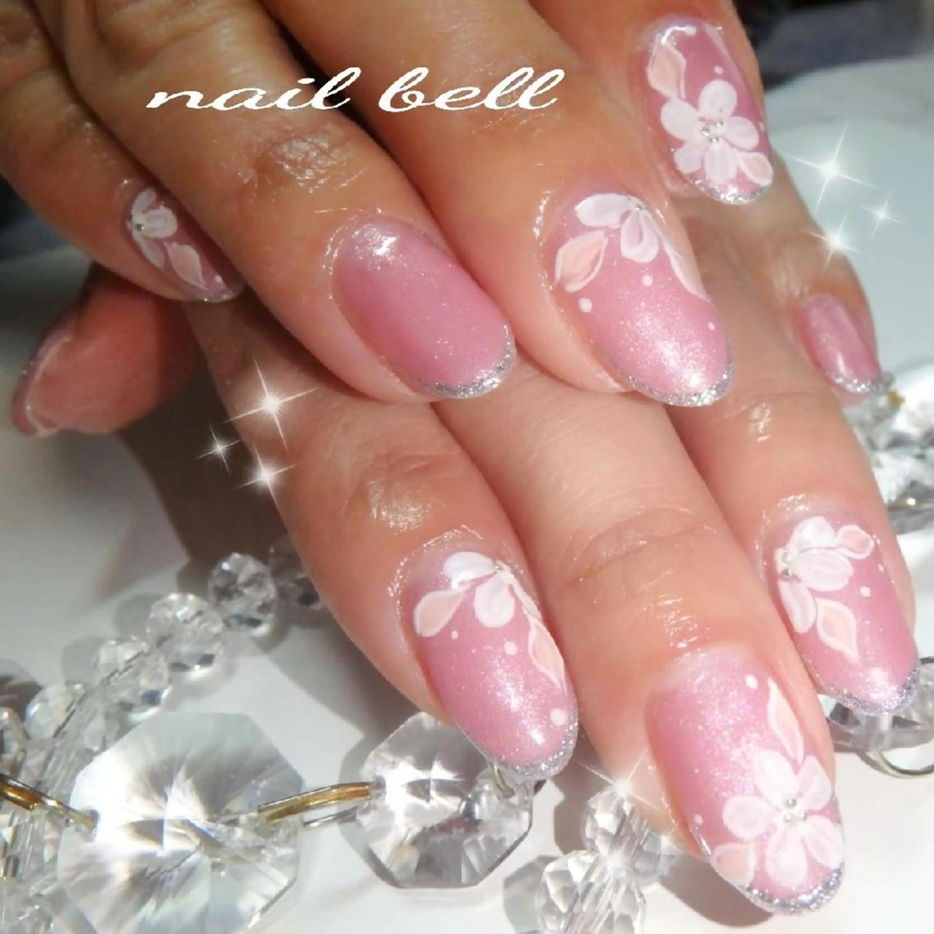 ネイル アートネイル フラワーネイル ジェルネイル レース ニュアンスネイル 占いができるネイルサロン「ネイルベル」所属・さいとう りなのネイルデザイン