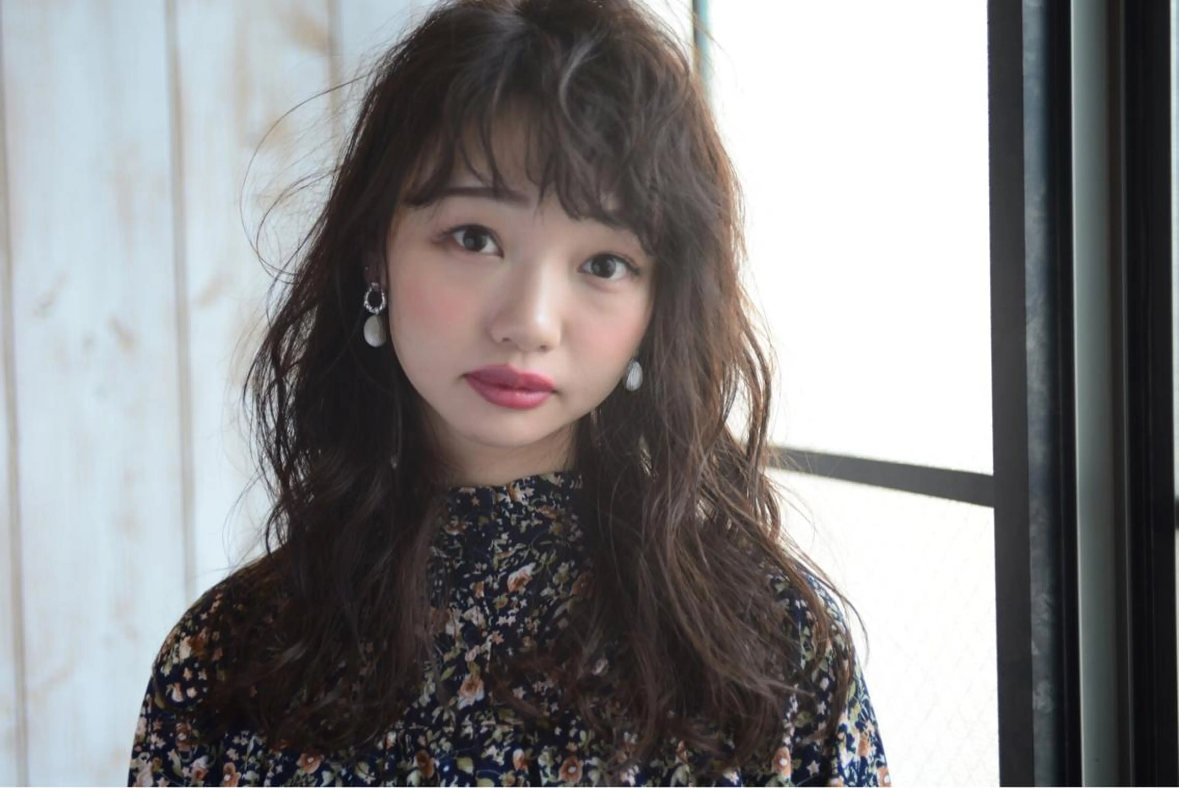 セミロング CHIC 岩下真衣のヘアスタイル