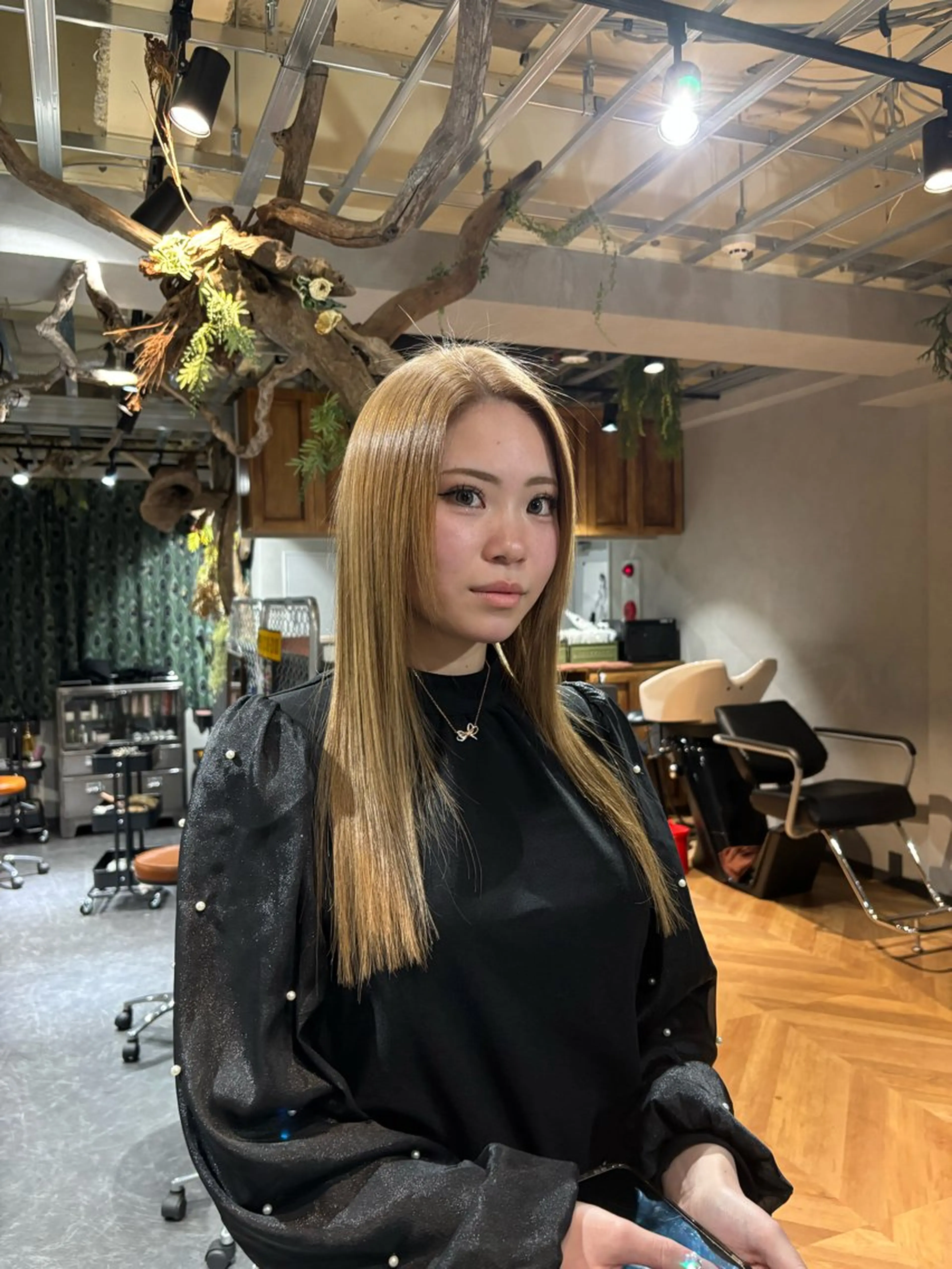 ロング カラー ベージュカラー ブリーチ カット ヘアカラー 美髪カラー髪質改善 🍀【ヒロム】🍀のヘアスタイル
