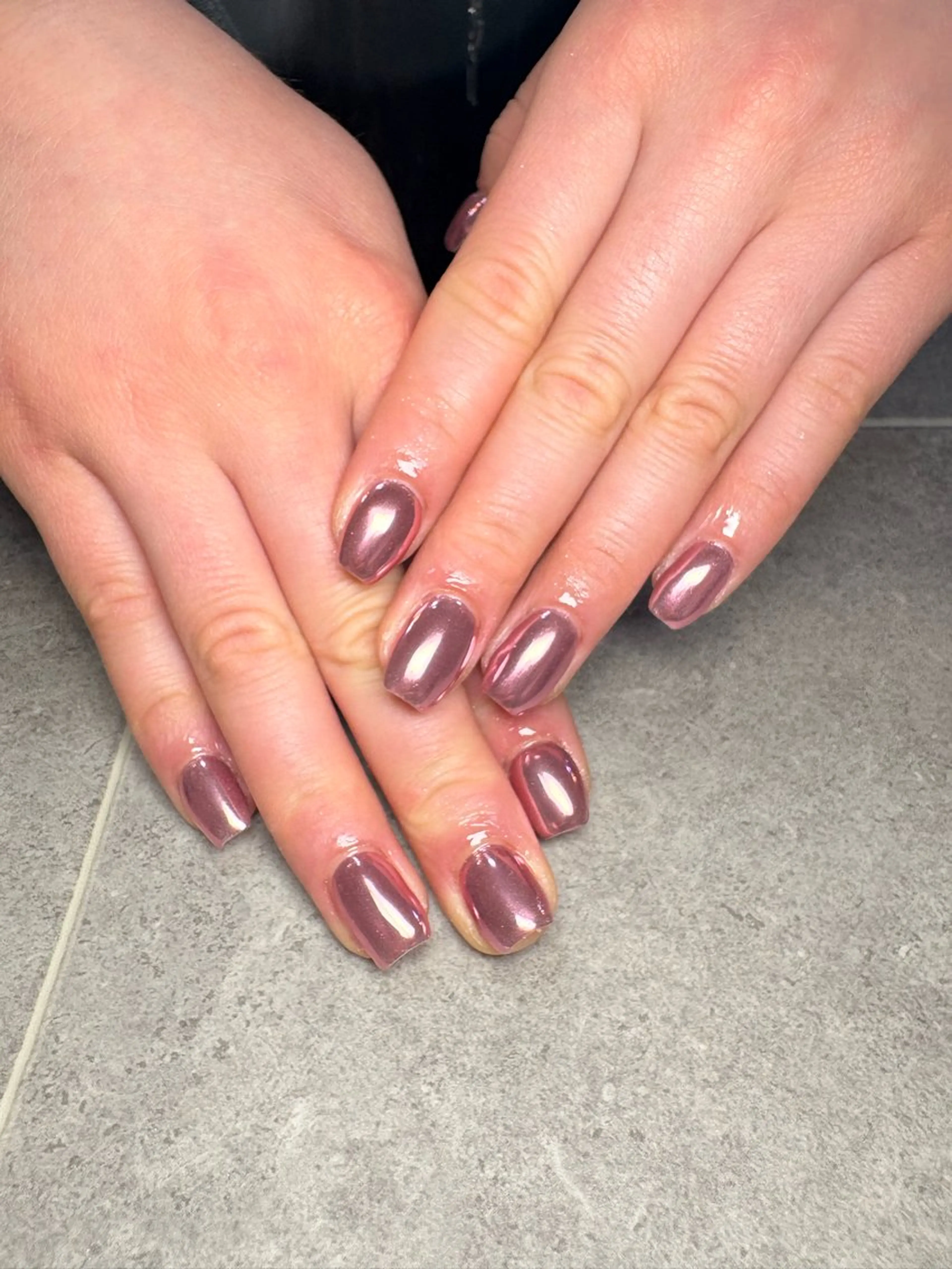 ネイル 三輪 彩美春のネイルデザイン