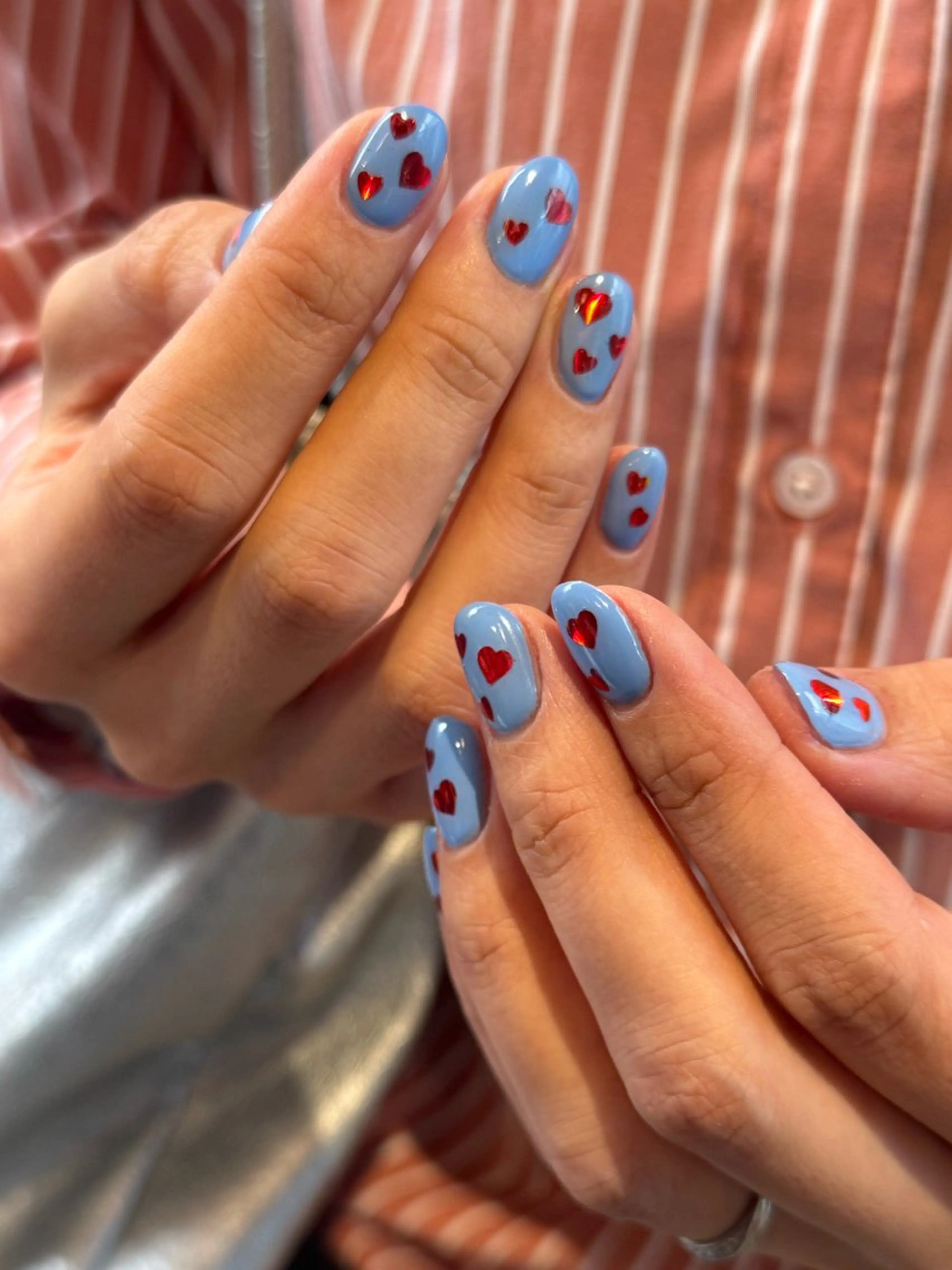 ネイル ホログラムネイル ワンカラーネイル BRAIDZY HOUSE.hair studio所属・吉野 はるかのネイルデザイン