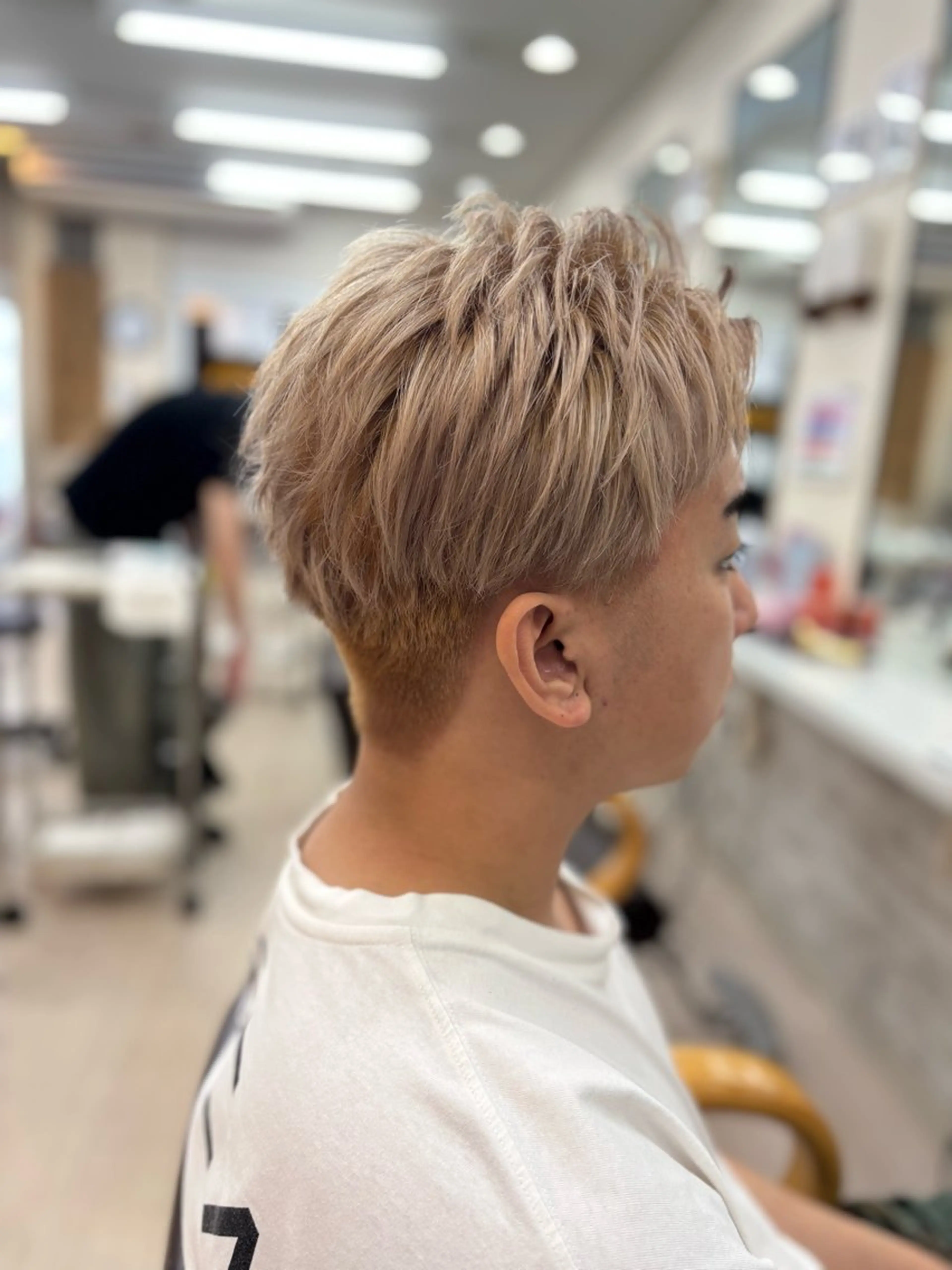 ショート ヘアカラー トリートメント KR2S中百舌鳥所属・艶カラー🫧/シール エクステRYOKAのヘアスタイル