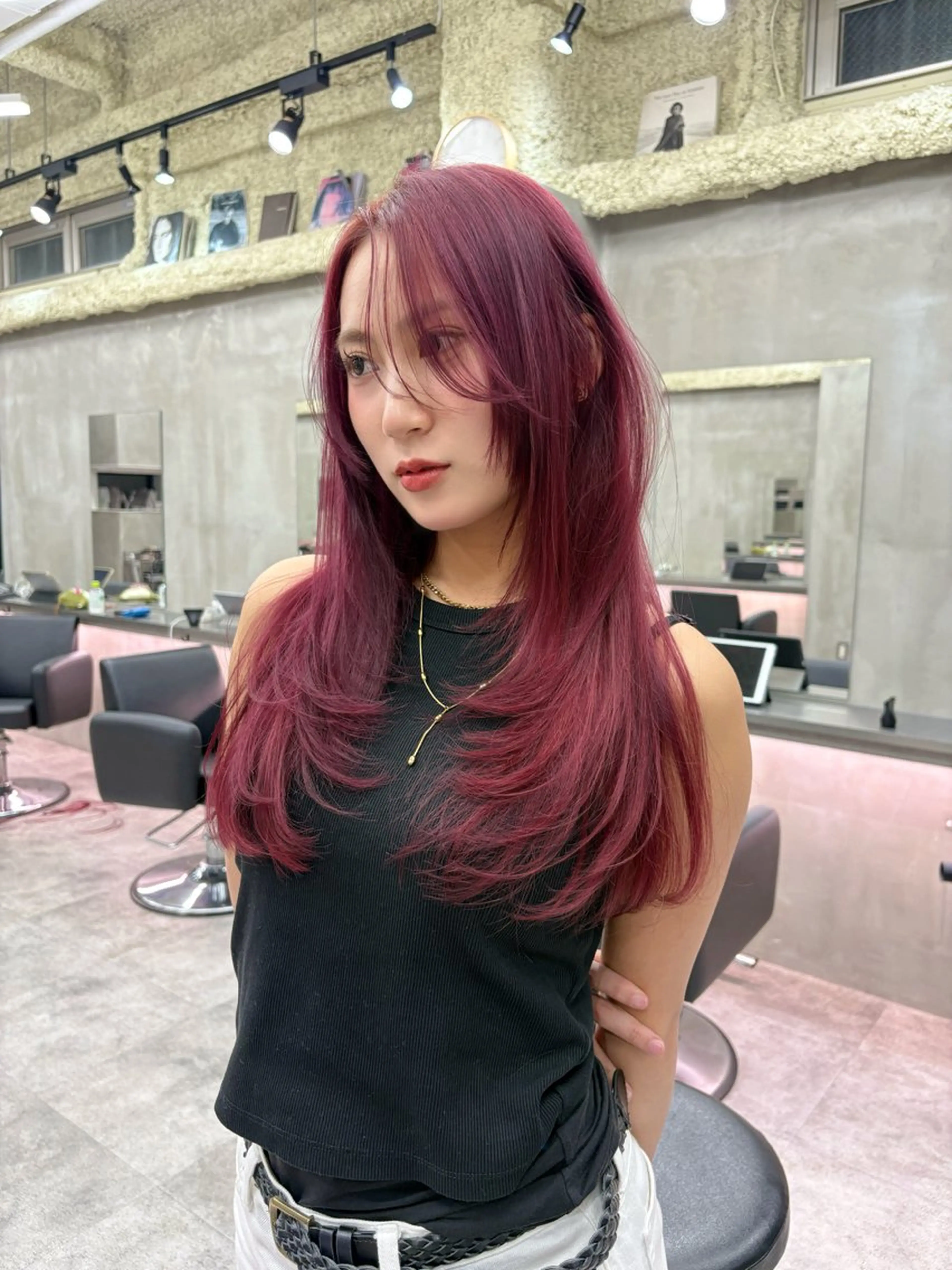 セミロング カラー ブリーチ ダブルカラー ブリーチなしカラー レッドカラー レイヤーカット the path shogo🌻のヘアスタイル