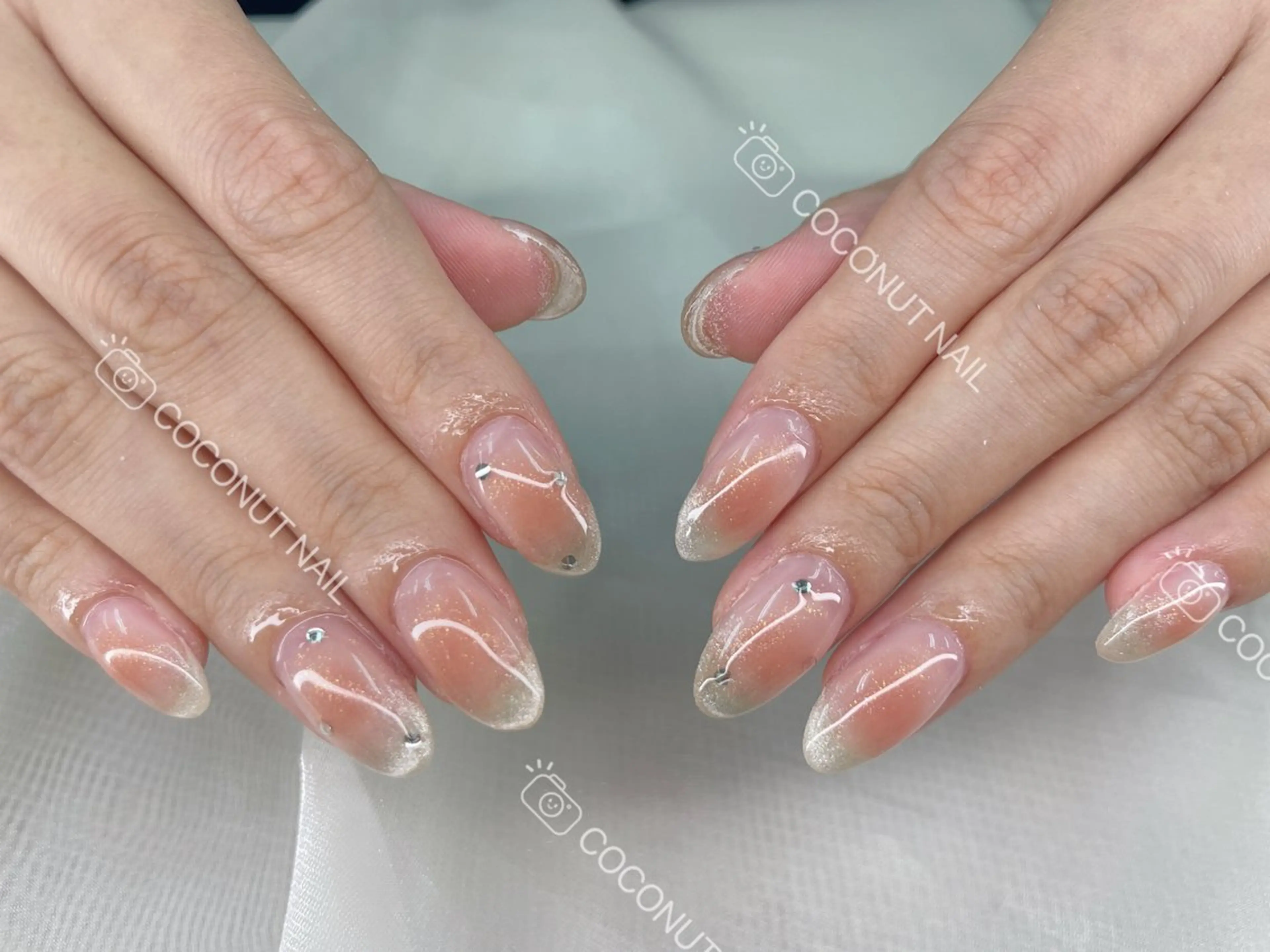 ネイル ハンドネイル 神田 ココナッツのネイルデザイン