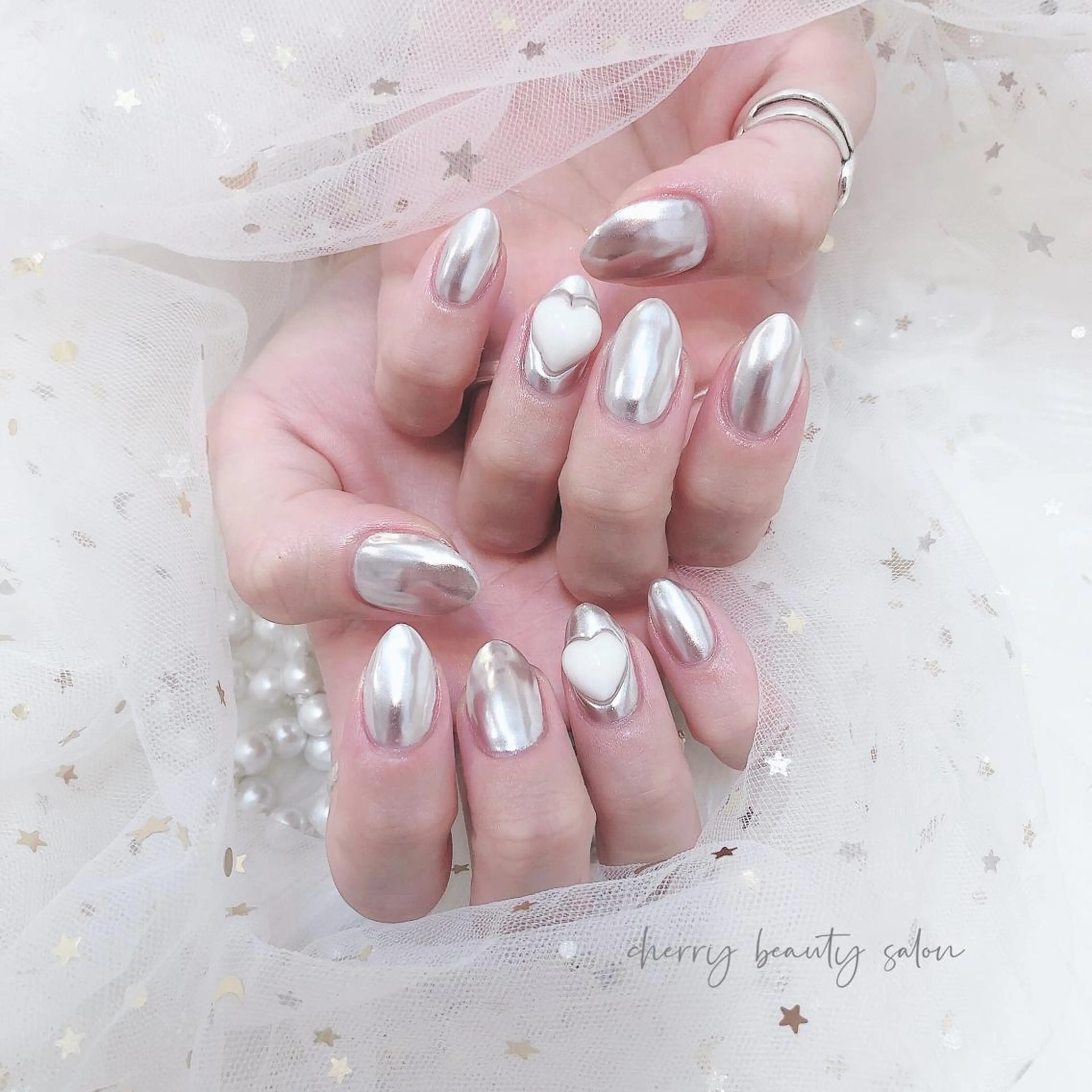 ミディアム ネイル SAKURA 🍒のネイルデザイン