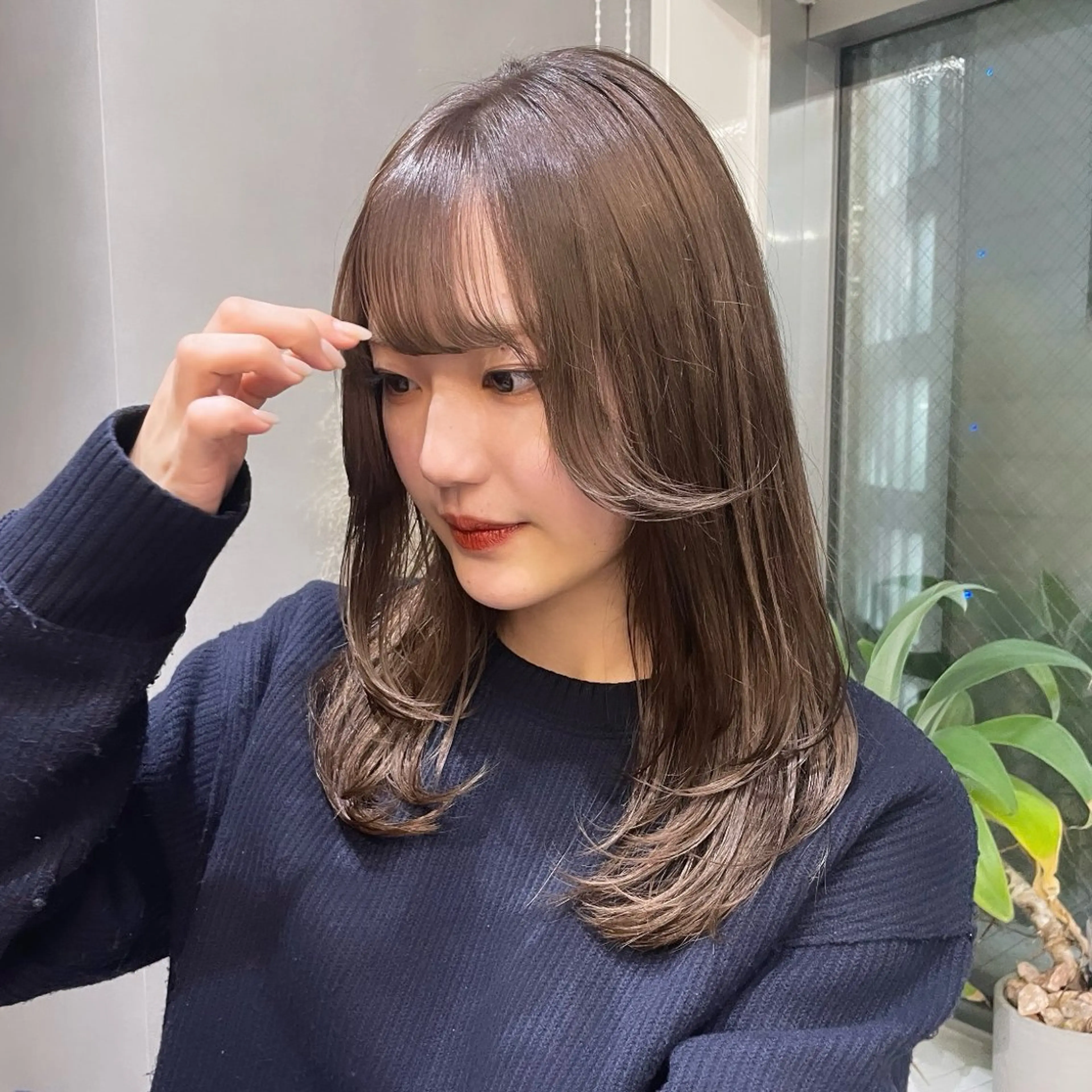 セミロング カラー ブリーチ ブラウンカラー 透明感カラー レイヤーカット ヘアカラー Rui/透明感カラー 暖色/レイヤーカットのヘアスタイル