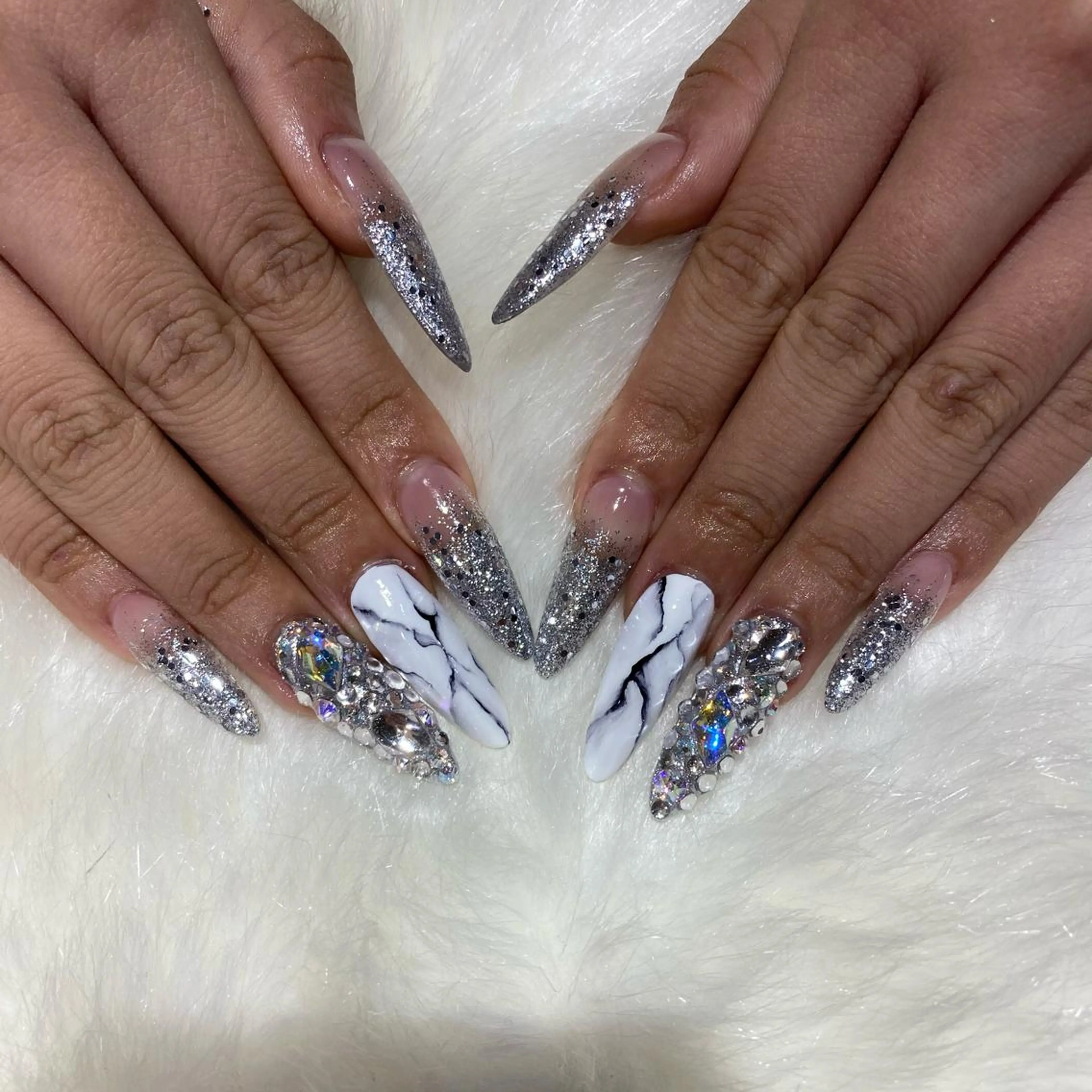 ネイル スカルプネイル Amber21.所属・Nagahama Akariのネイルデザイン