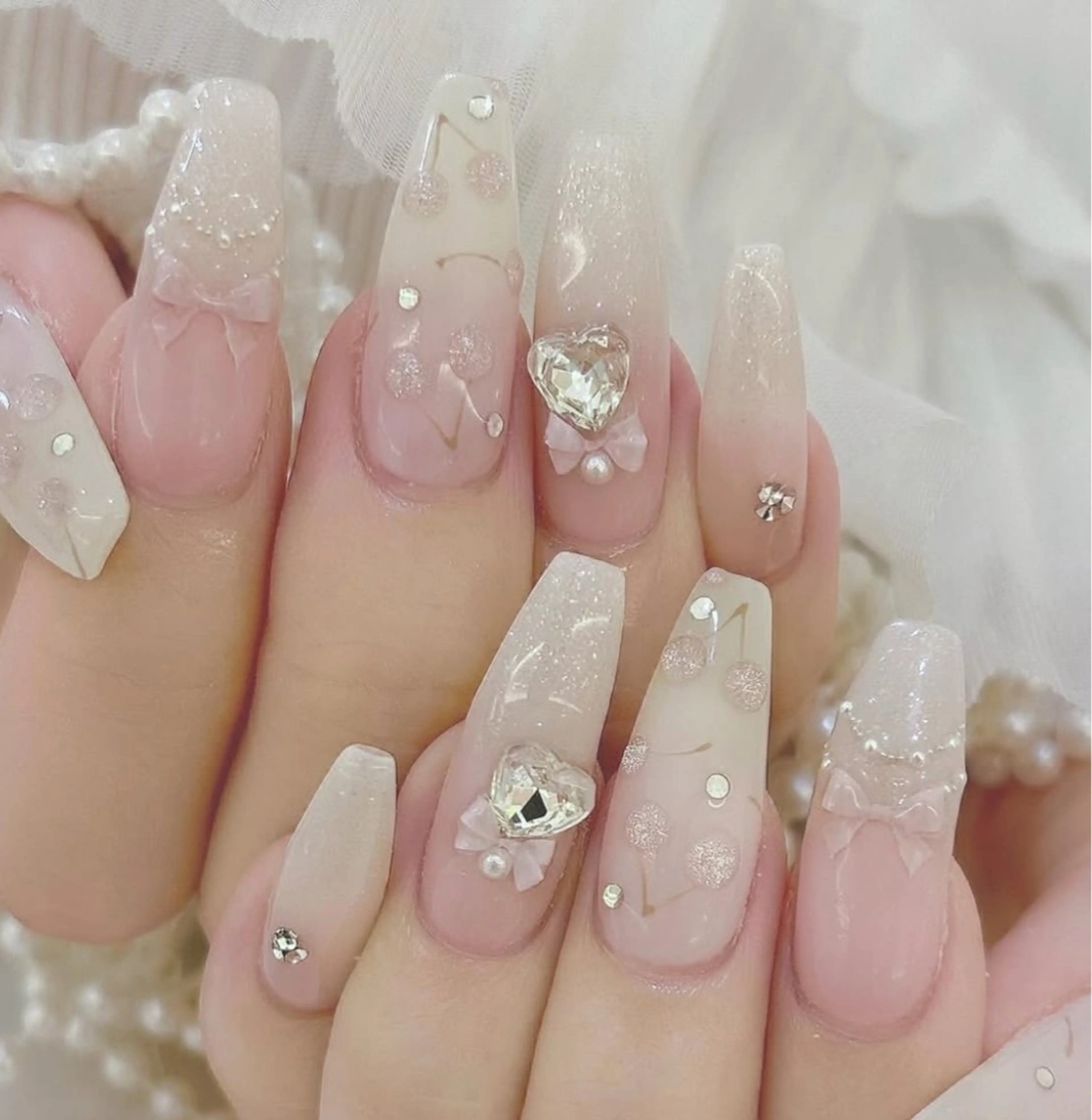 ネイル アートネイル フレンチネイル ジェルネイル キラキラネイル ニュアンスネイル ハンドネイル Ryunail所属・Ryu Nail NekoChanのネイルデザイン
