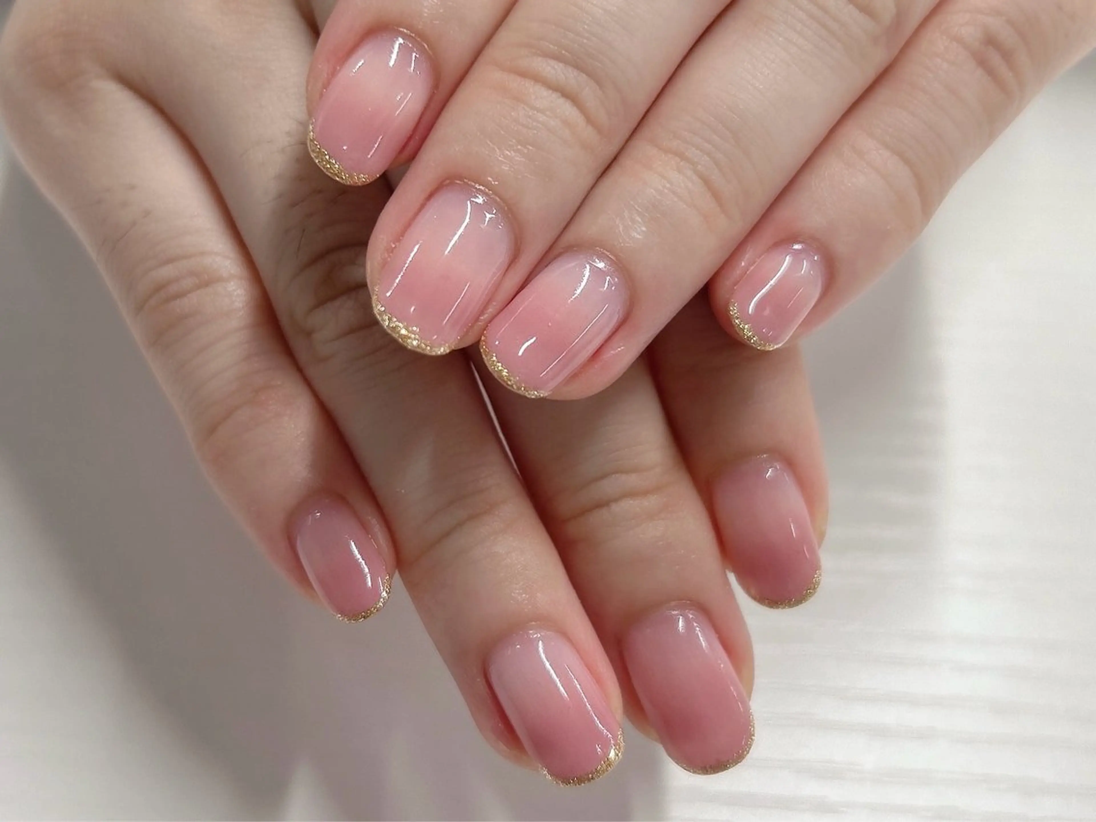 ネイル 桜ネイル フレンチネイル グラデーション ラメ(グリッター) オフィスネイル ハンドネイル Forca total studio所属・Forca Airaのネイルデザイン