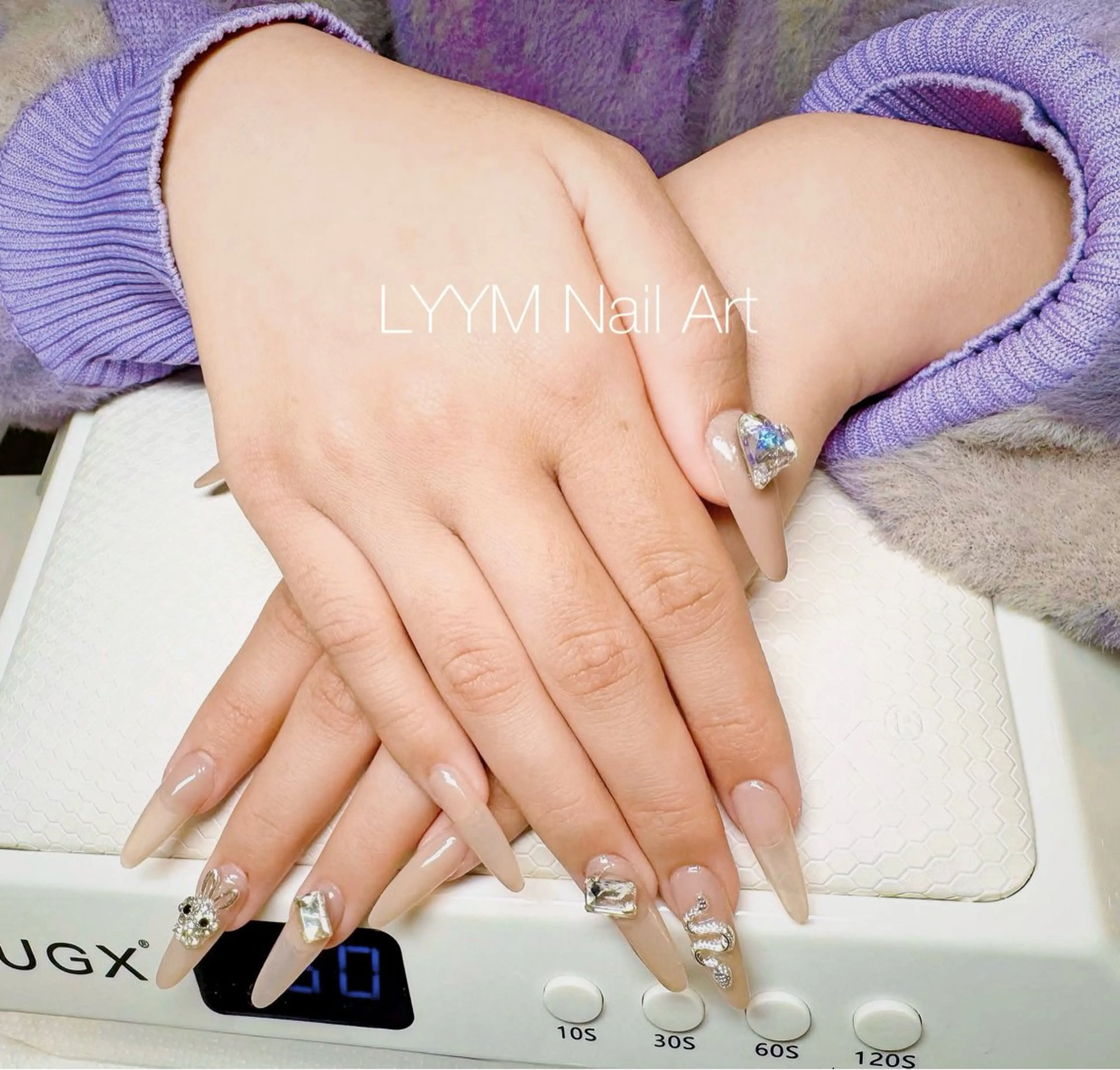 ネイル ハンドネイル LYYM Salonのネイルデザイン