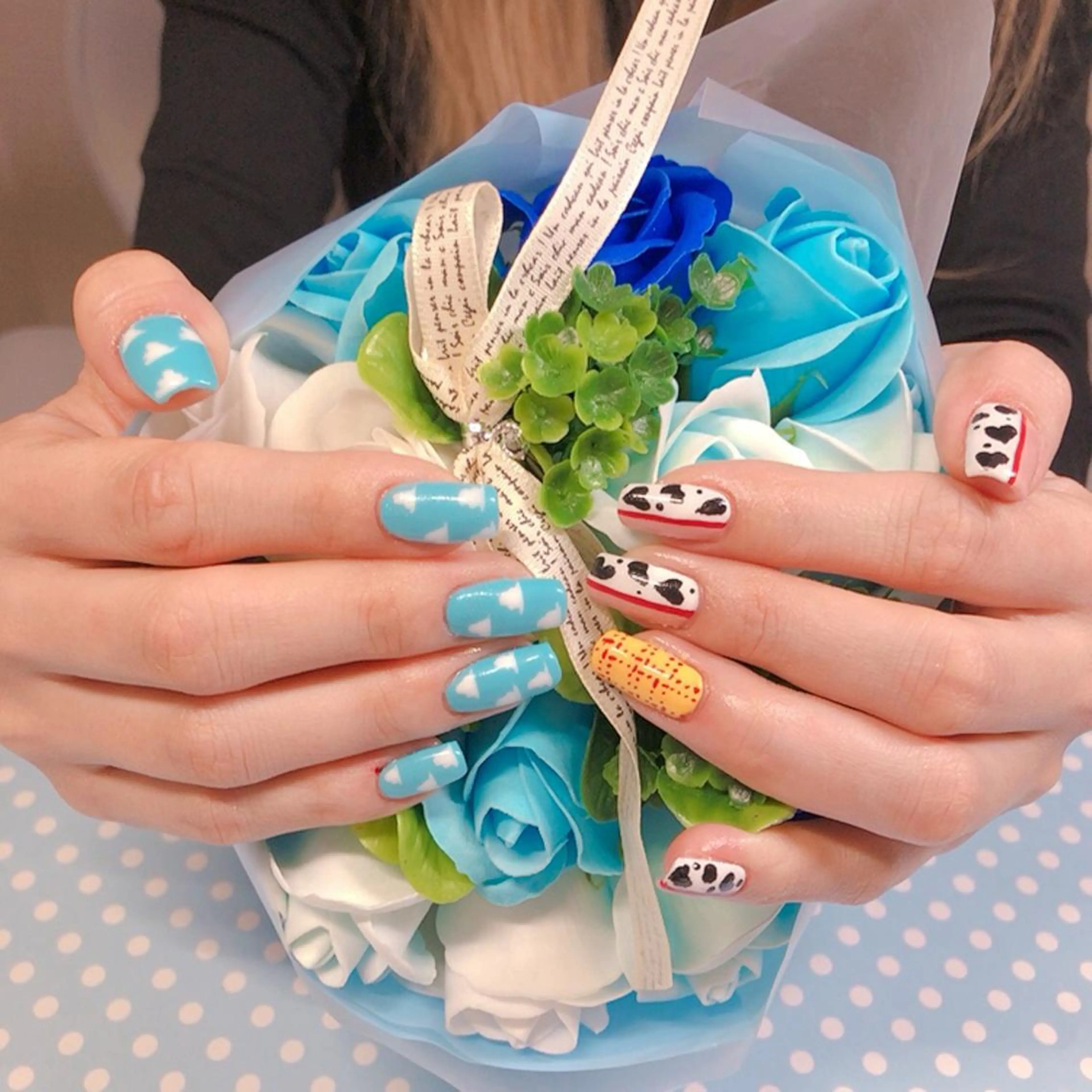 ネイル 持ち込み 奥園 良恵のネイルデザイン