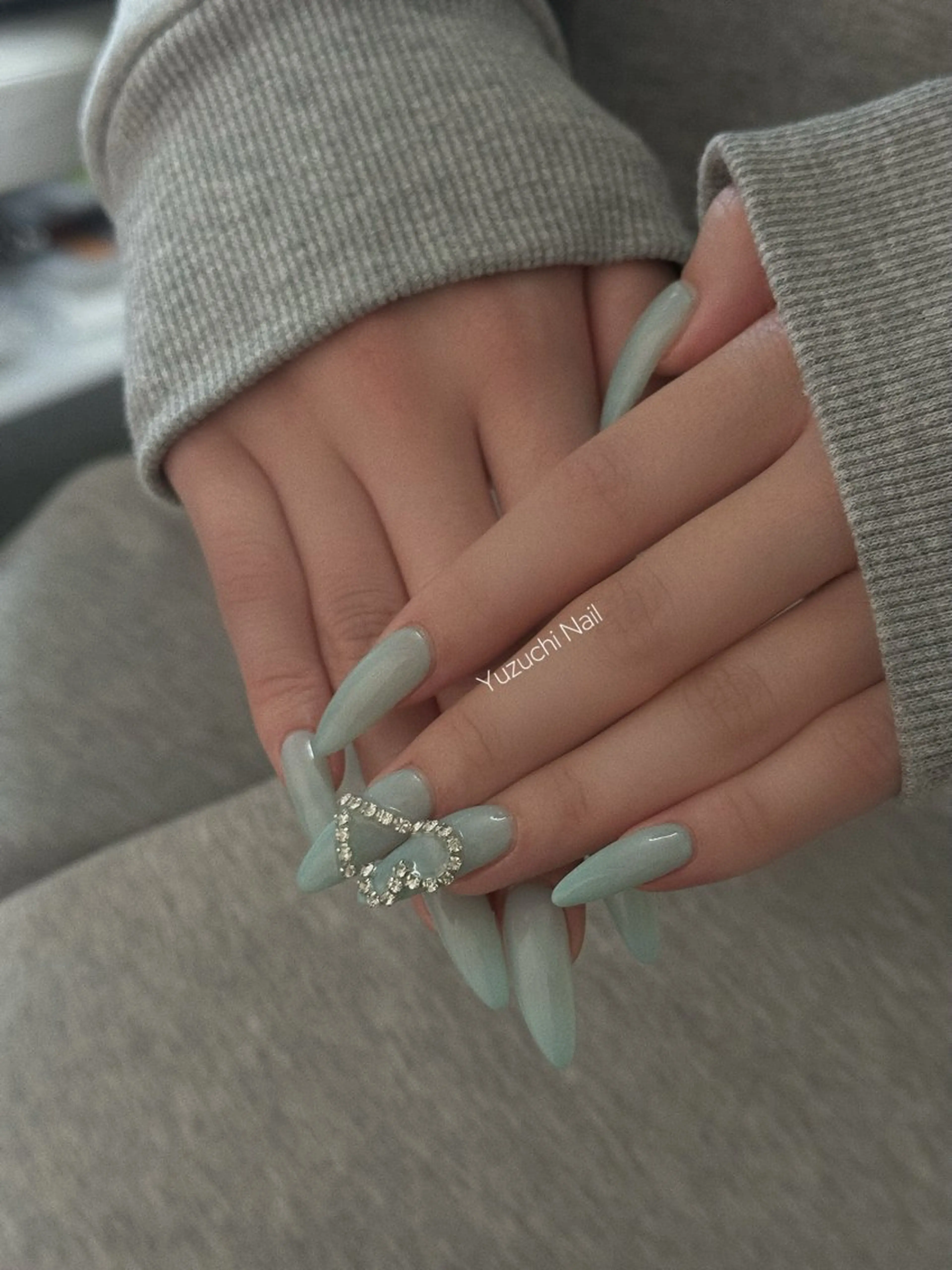 ネイル チークネイル ドット キラキラネイル 韓国ネイル レース ハンドネイル Yuzuchi Nailのネイルデザイン