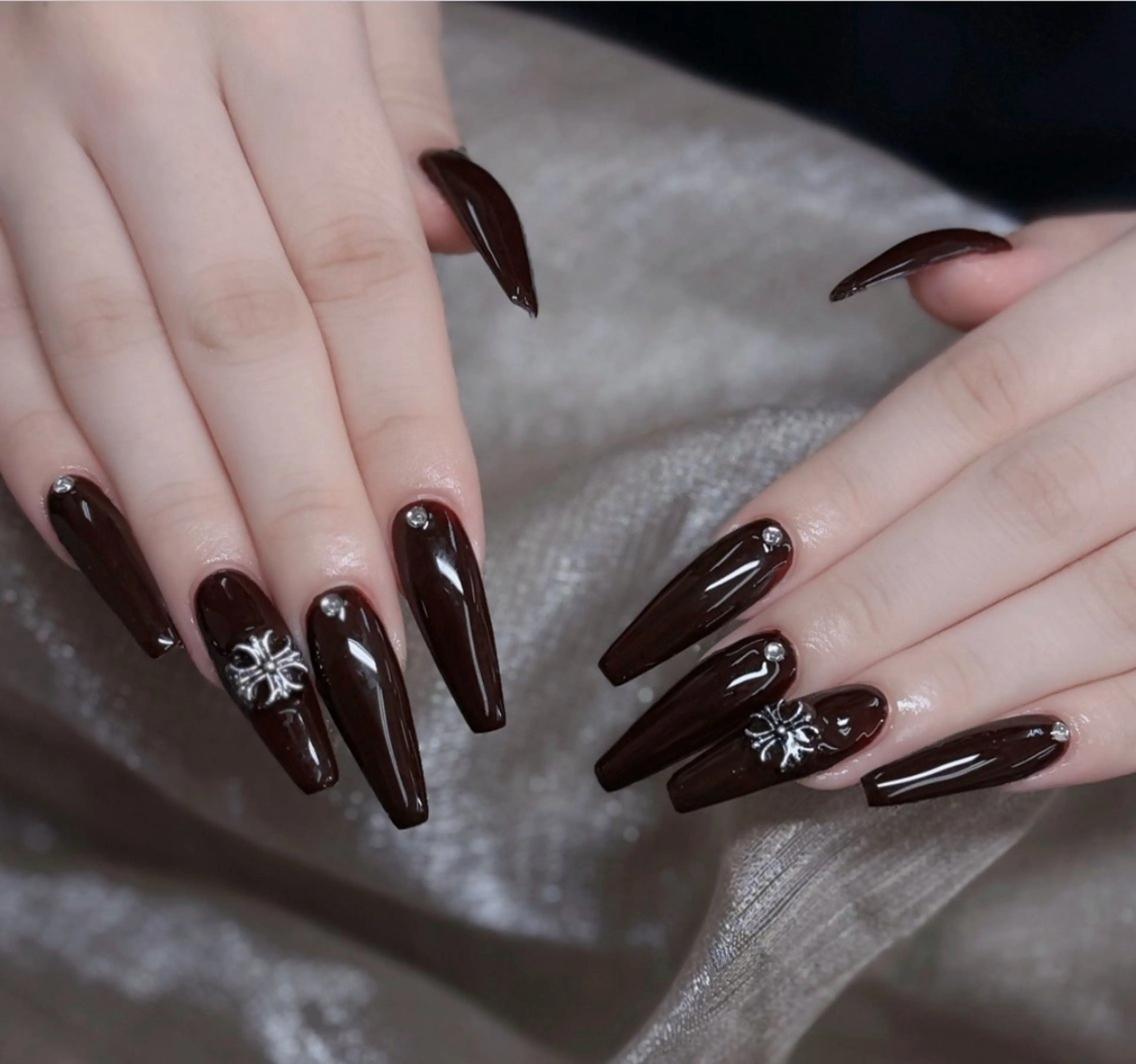 ネイル フレンチネイル ジェルネイル ガラスフレンチ ハロウィン ハート ハンドネイル H.baby Nail Salonのネイルデザイン