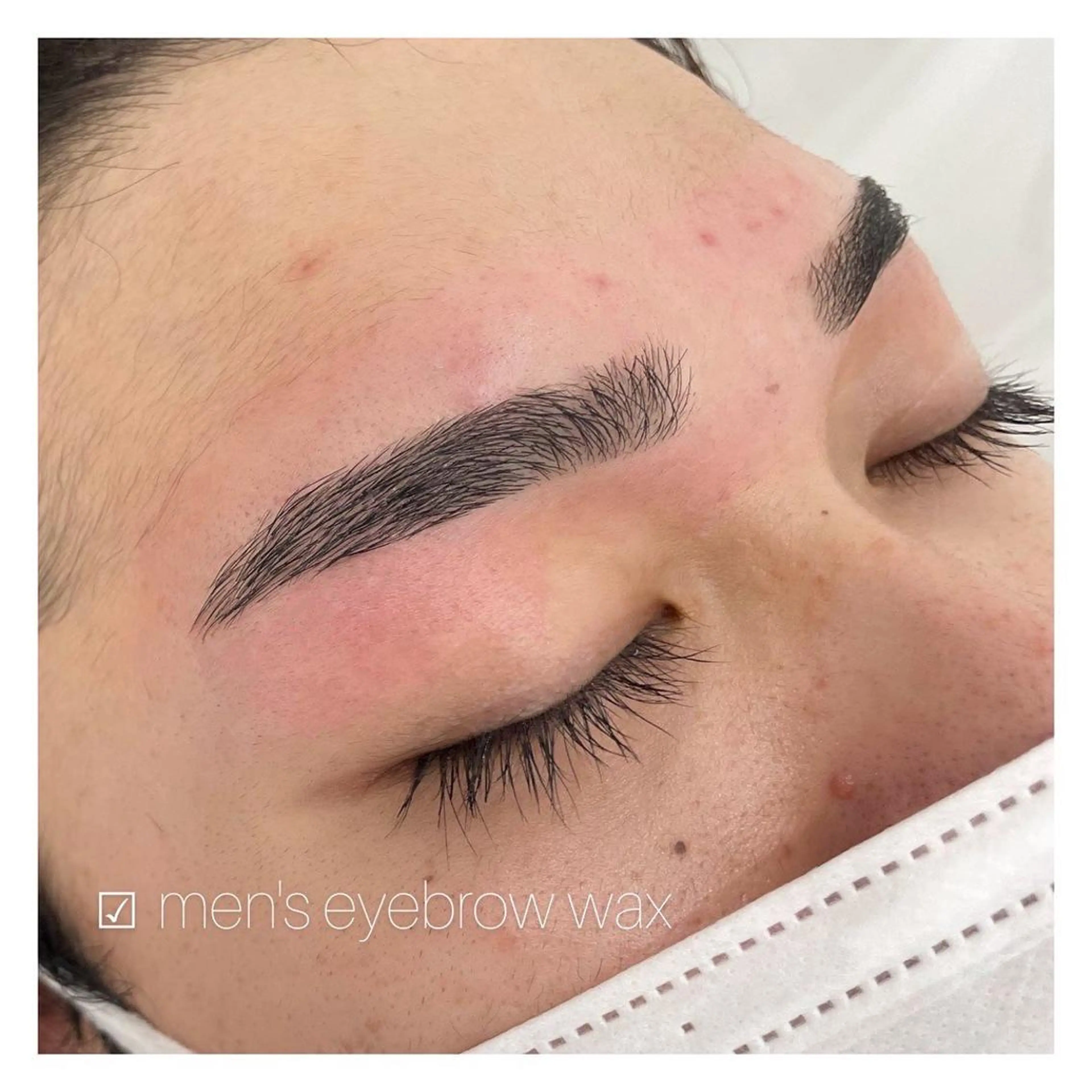 メンズ アイブロウ ハリウッドブロウリフト メンズアイブロウ 眉毛ワックス脱毛 ワックス脱毛 CANVAS beauty salon所属・CANVAS YUUKAの眉毛・アイブロウイメージ