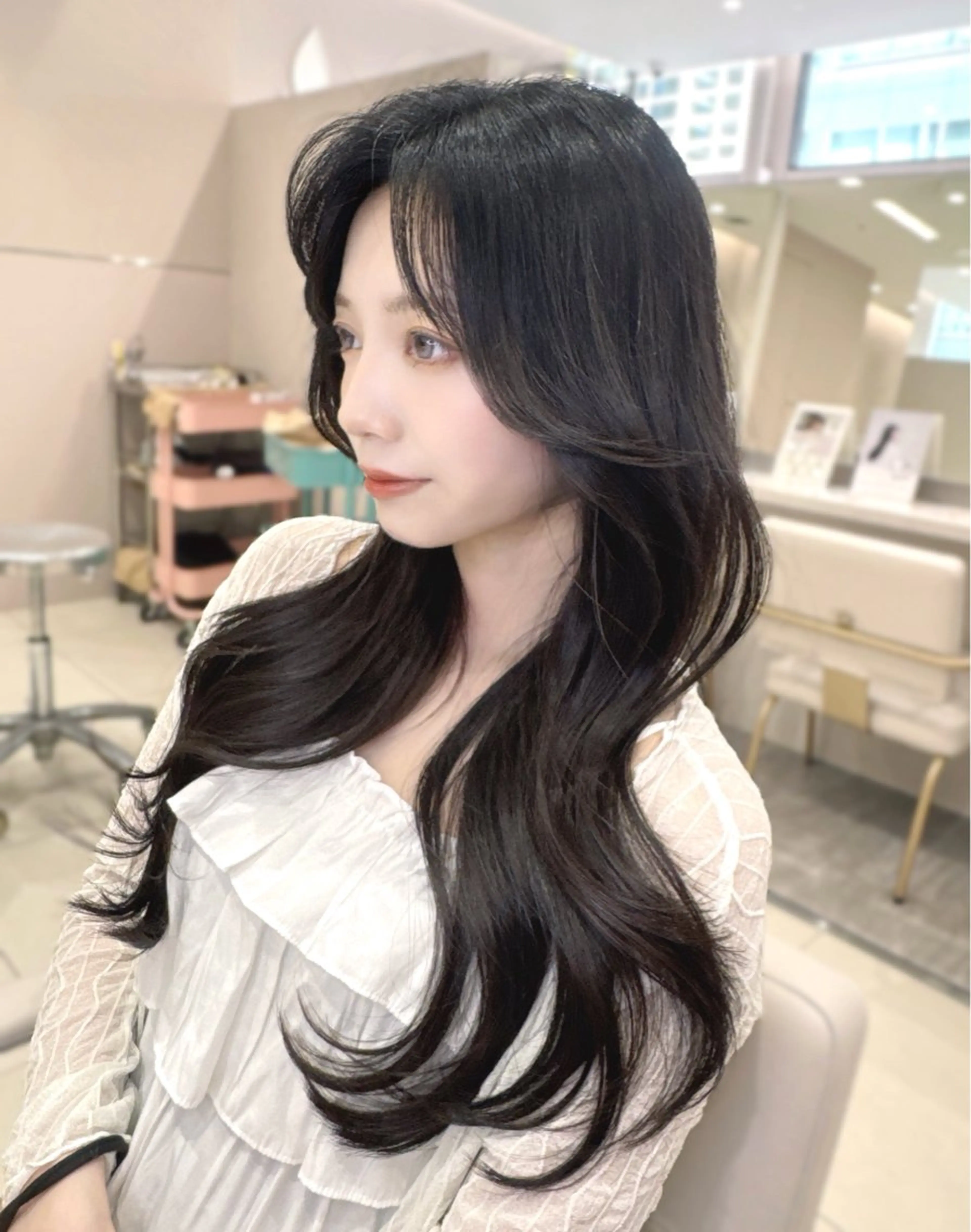 セミロング カラー カット ヘアカラー トリートメント ヘッドスパ ヘアセット 韓国ヘア/レイヤー/ 顔まわり/りょーとのヘアスタイル