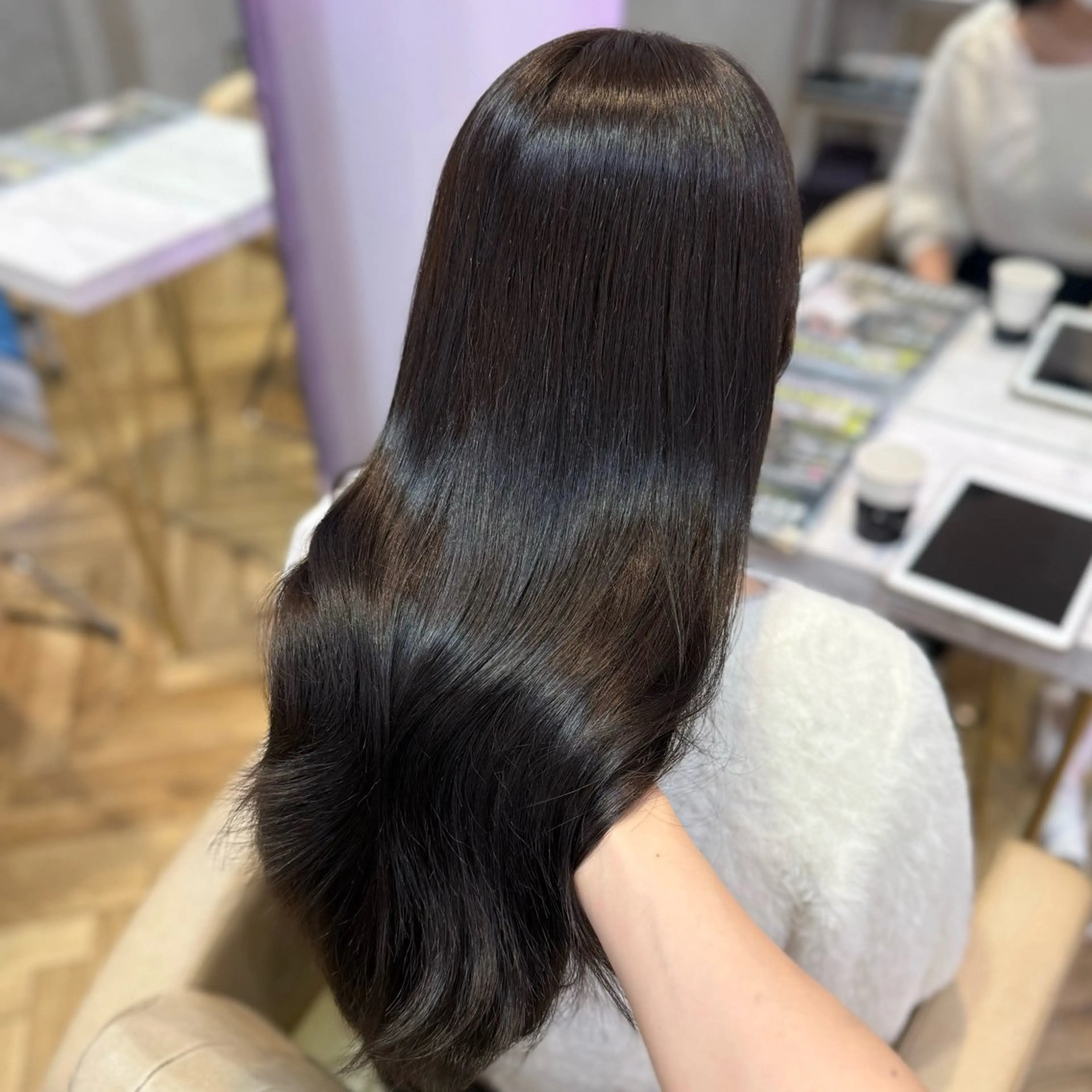 ロング 顔周りカット 韓国風ヘア カット ヘアカラー トリートメント 韓国ヘア/艶髪/ 透明感カラー/つぐみのヘアスタイル