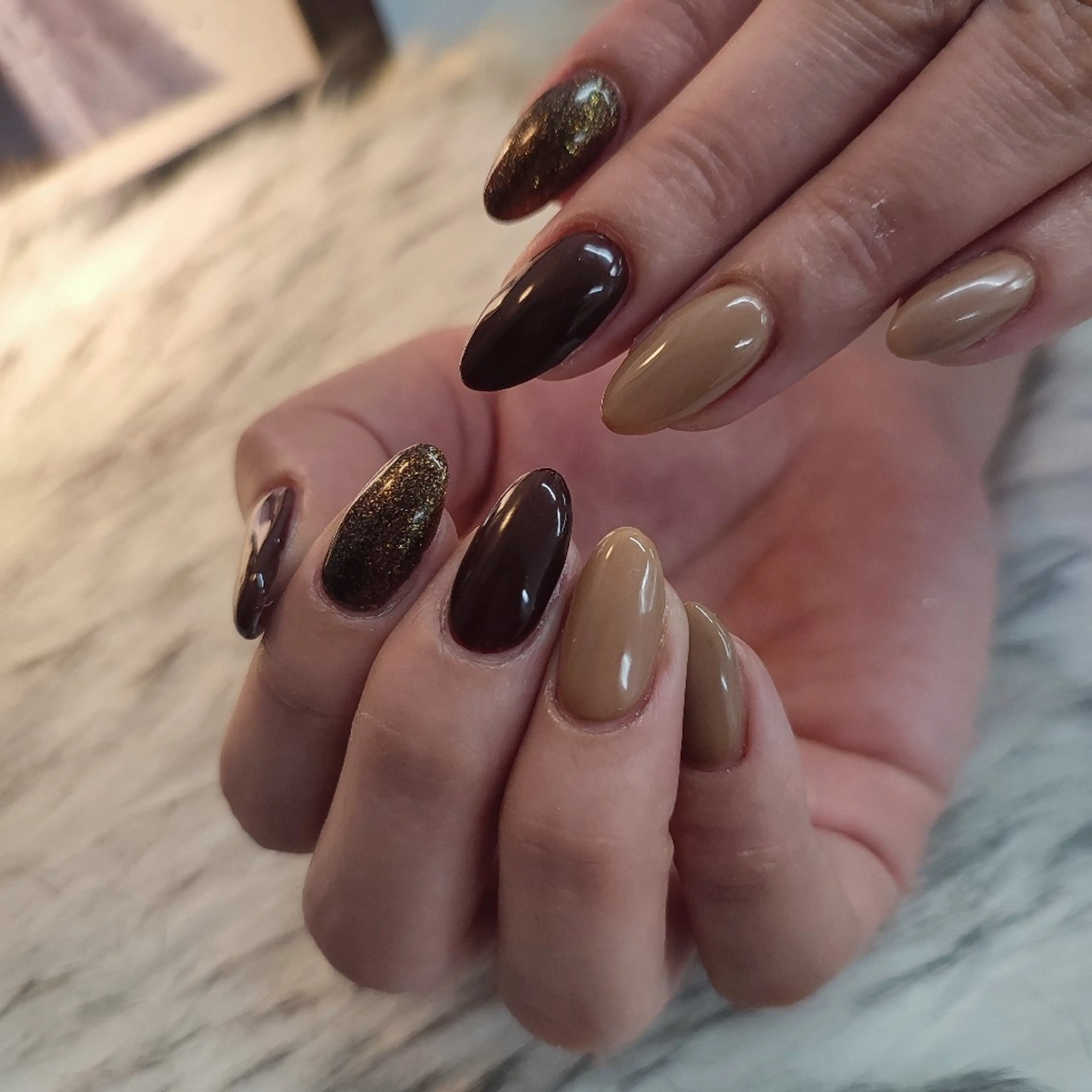 ネイル ハンドネイル RUNWAY 　　の眉毛・アイブロウイメージ