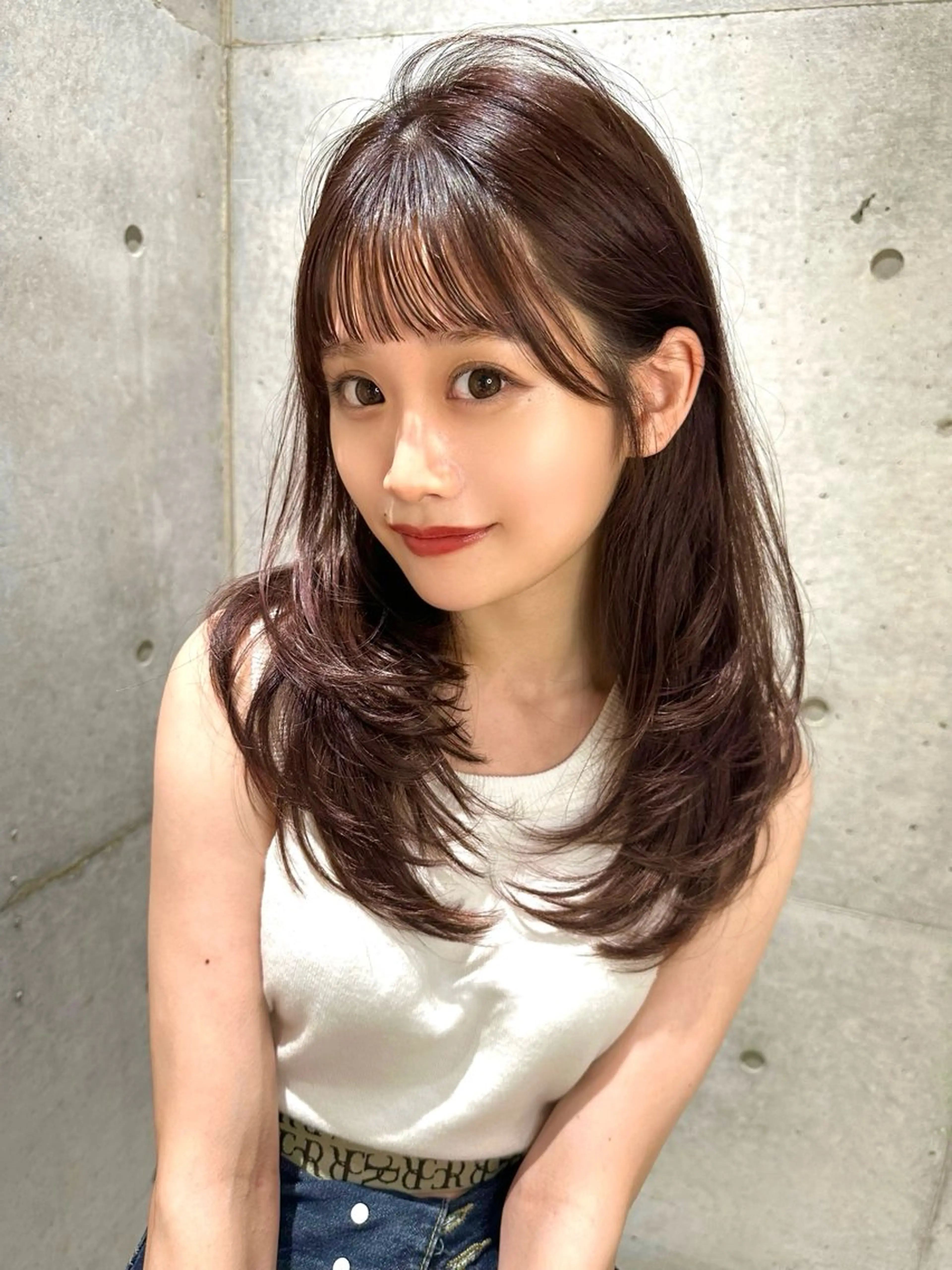 セミロング カット トリートメント shion 透明感カラーのヘアスタイル