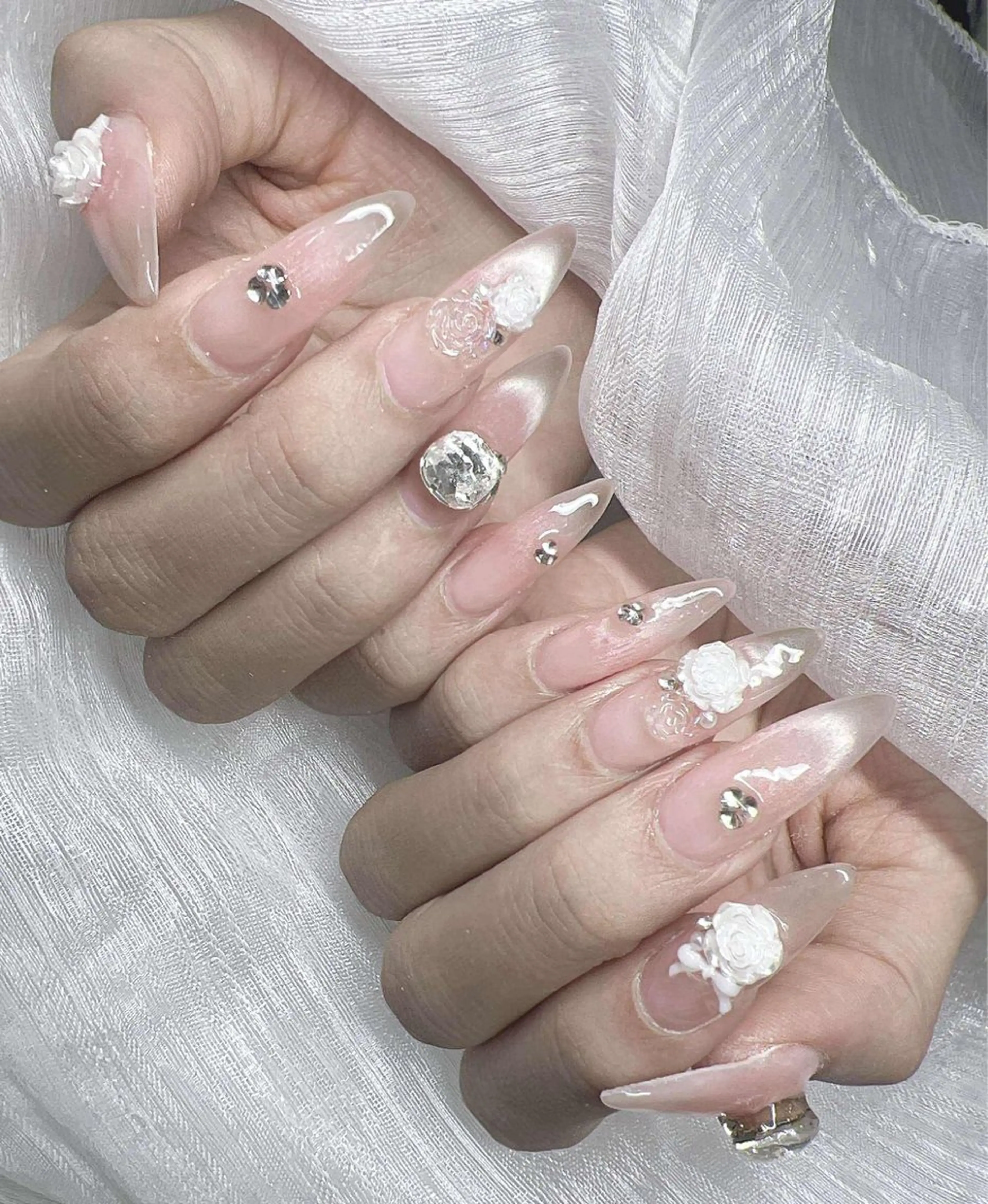 ネイル ハンドネイル Lee Nailsのネイルデザイン