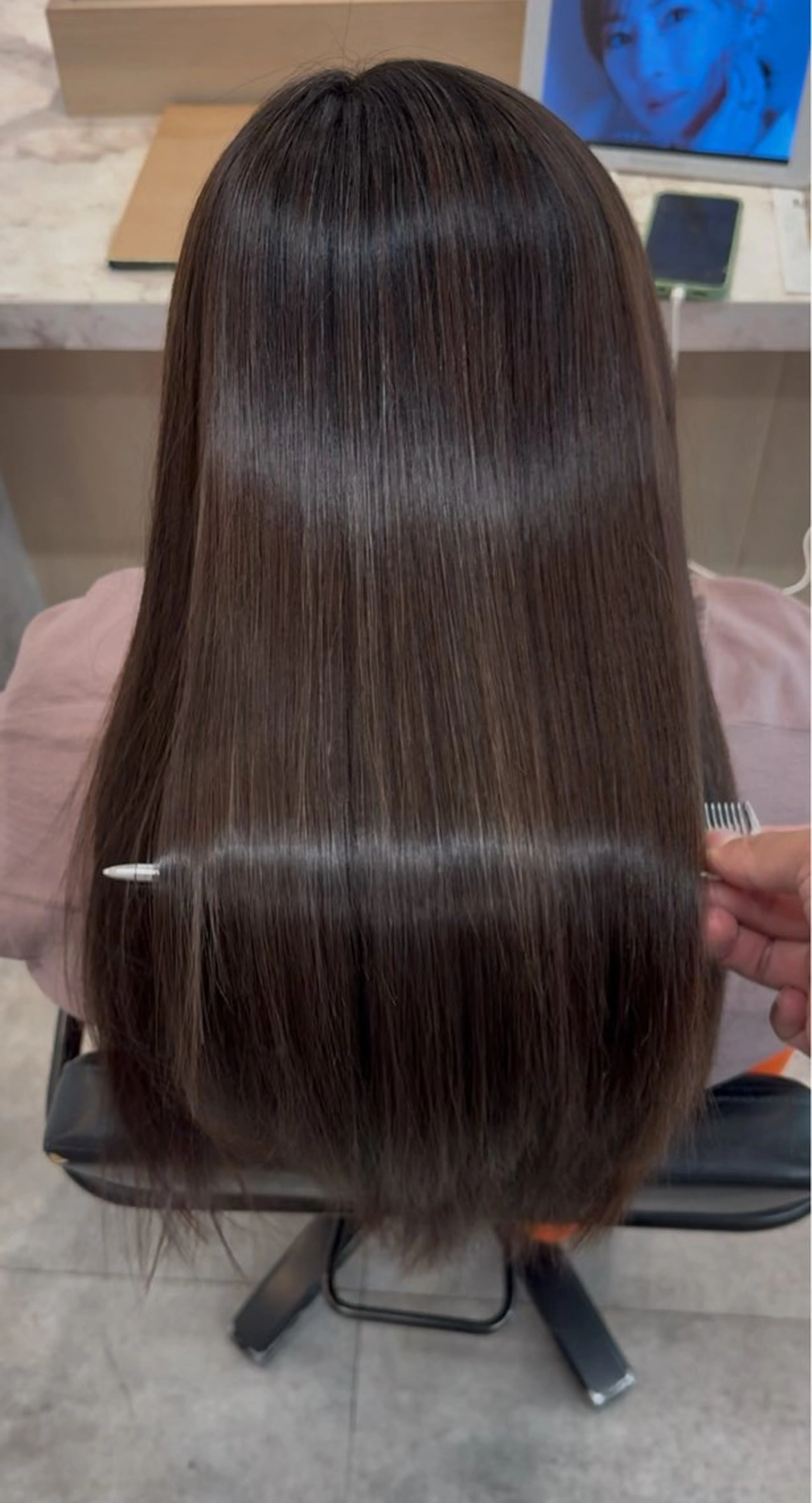 ロング カット 縮毛矯正 トリートメント ガレリアエレガンテ　サカエテン所属・田中俊　縮毛矯正 髪質改善のヘアスタイル