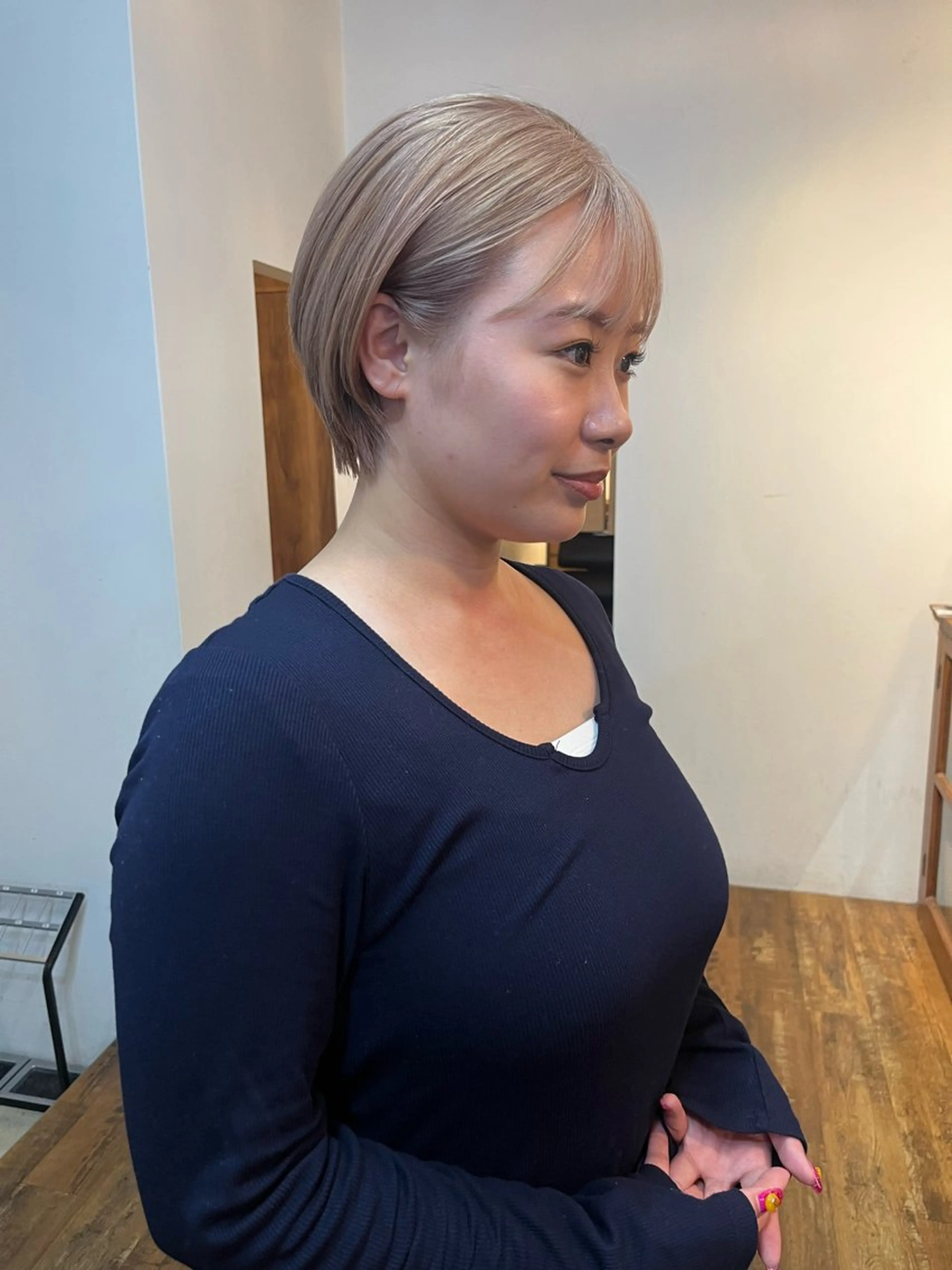 ショート カラー ベージュカラー ブリーチ ブロンド ブロンドベージュ ケアブリーチ ヘアカラー ケアブリーチ/ボブ/ honoのヘアスタイル