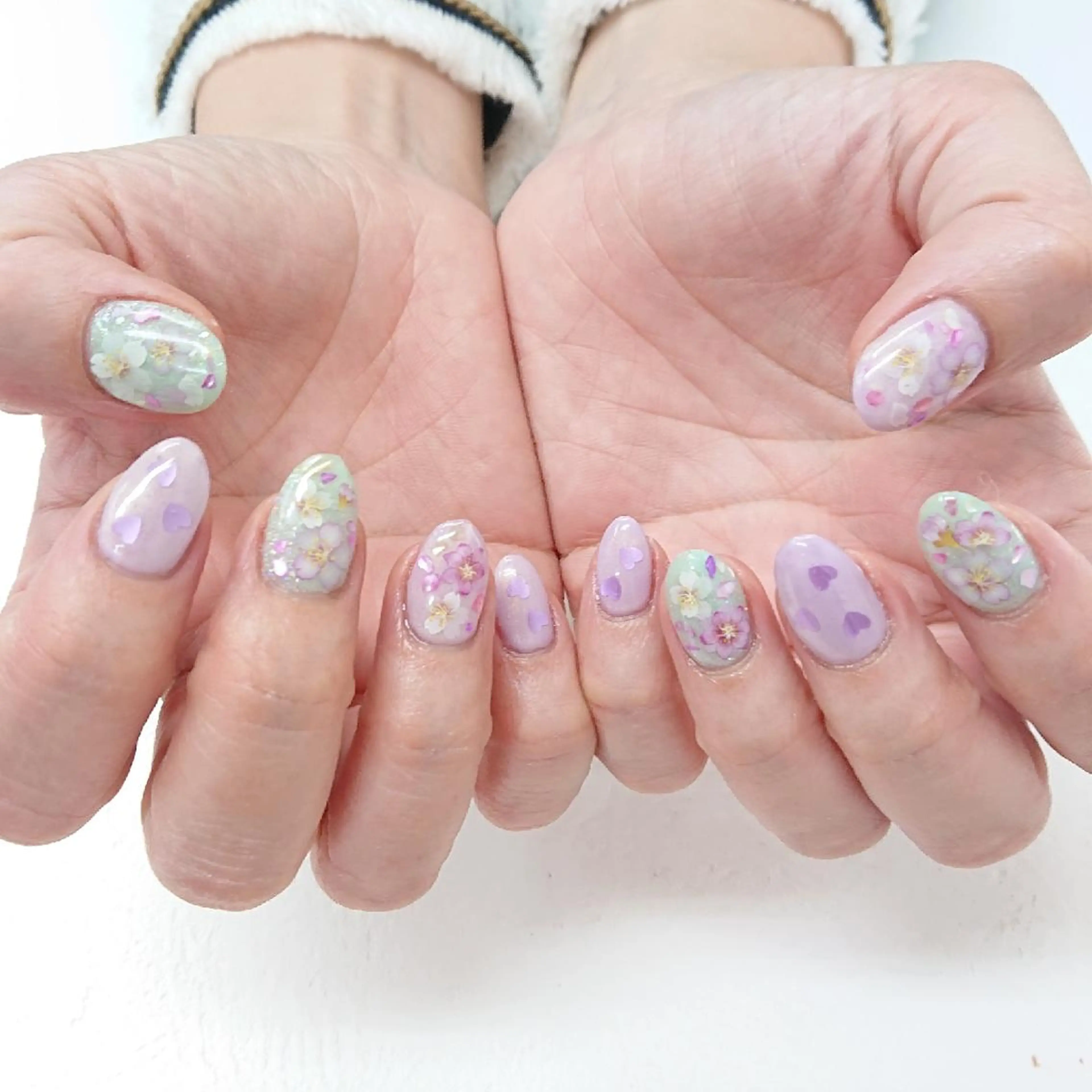 ネイル 桜ネイル トミーワイネイル所属・トミー ワイのネイルデザイン