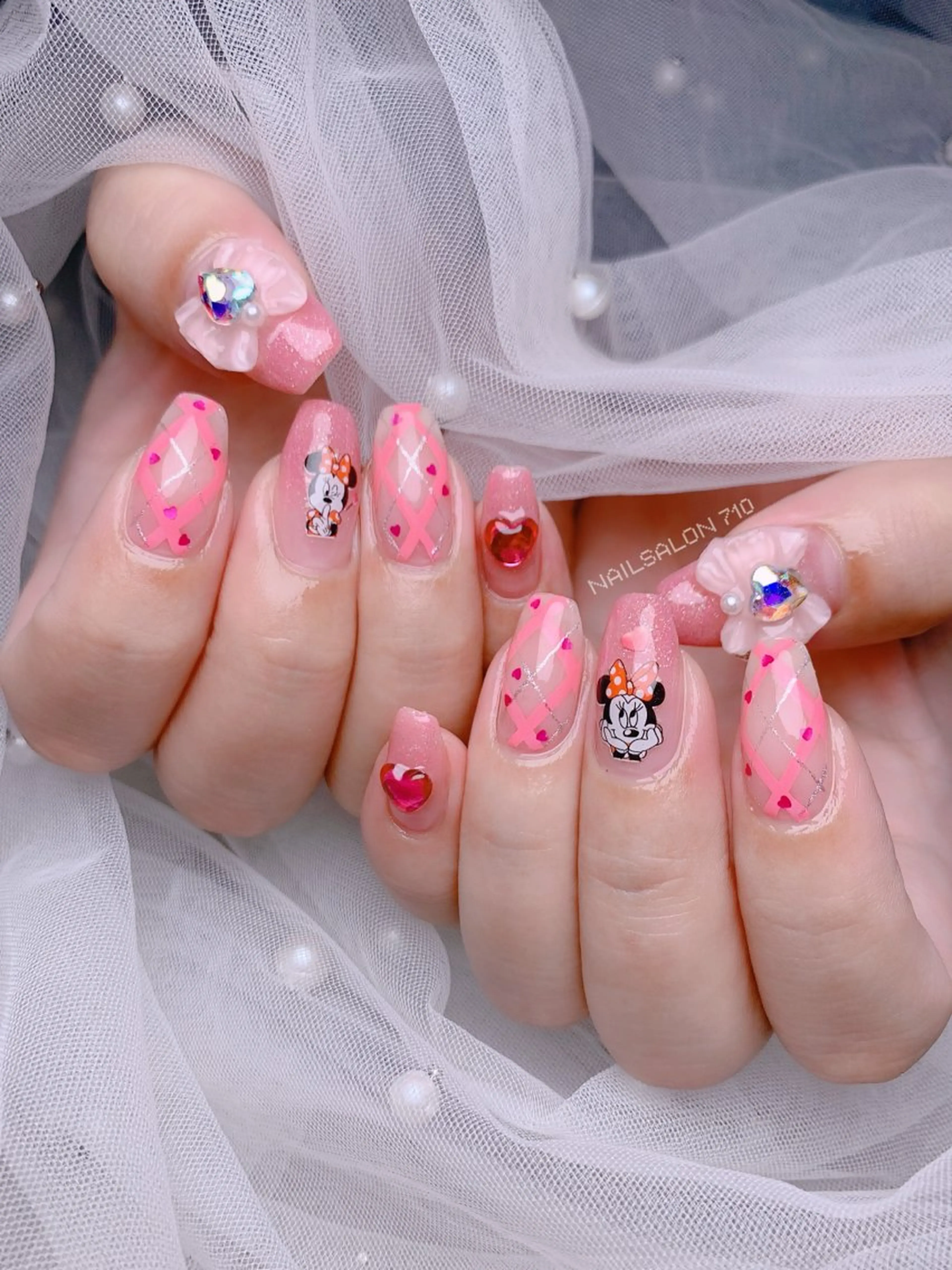 ネイル ハンドネイル フットネイル ナナイチゼロ I.Naoのネイルデザイン