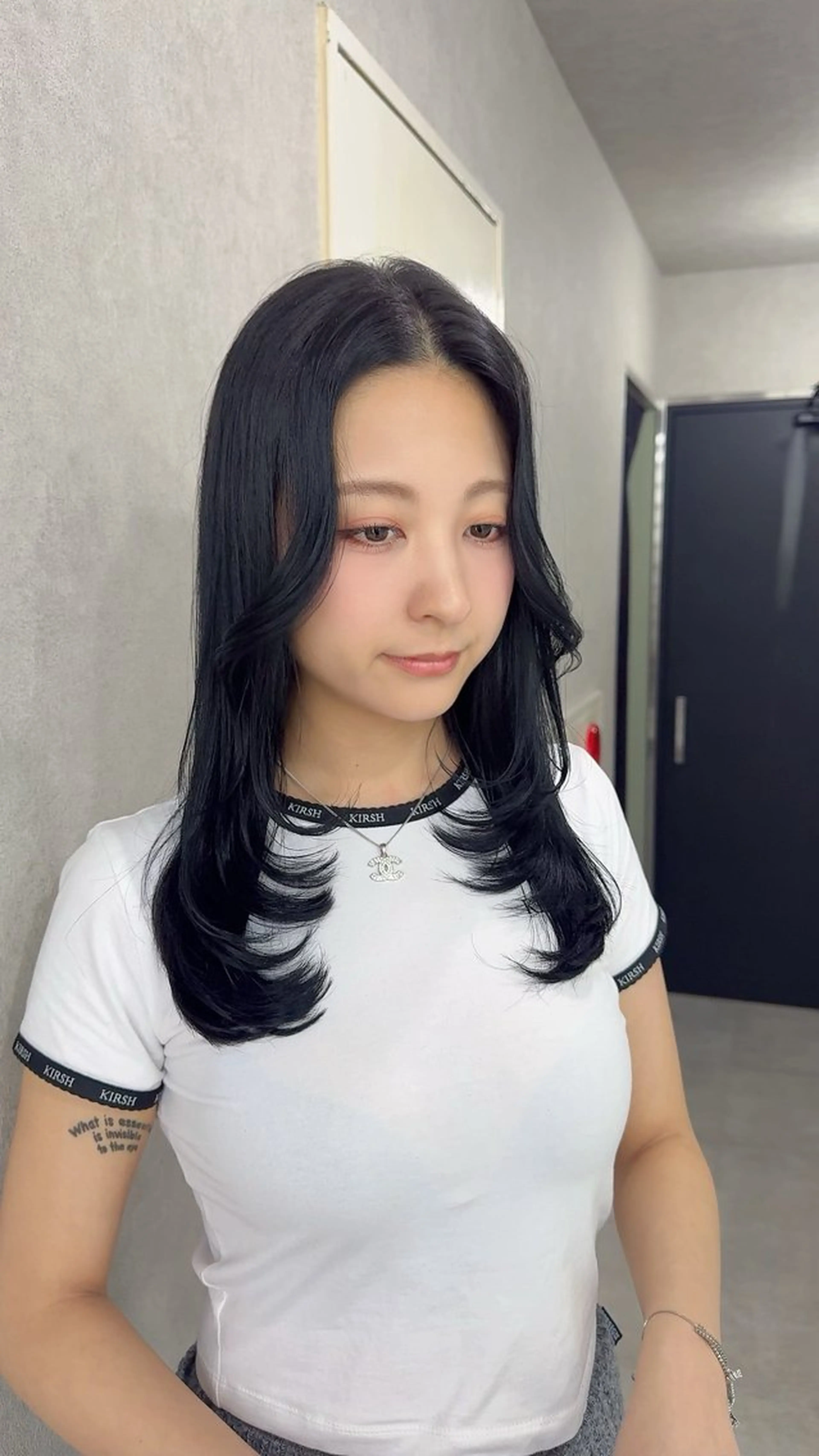 ロング カラー アッシュ アッシュブラウン ベージュカラー 黒髪 ブリーチ カット ヘアカラー トリートメント 赤み無し柔らかカラー 【梅田】madokaのヘアスタイル